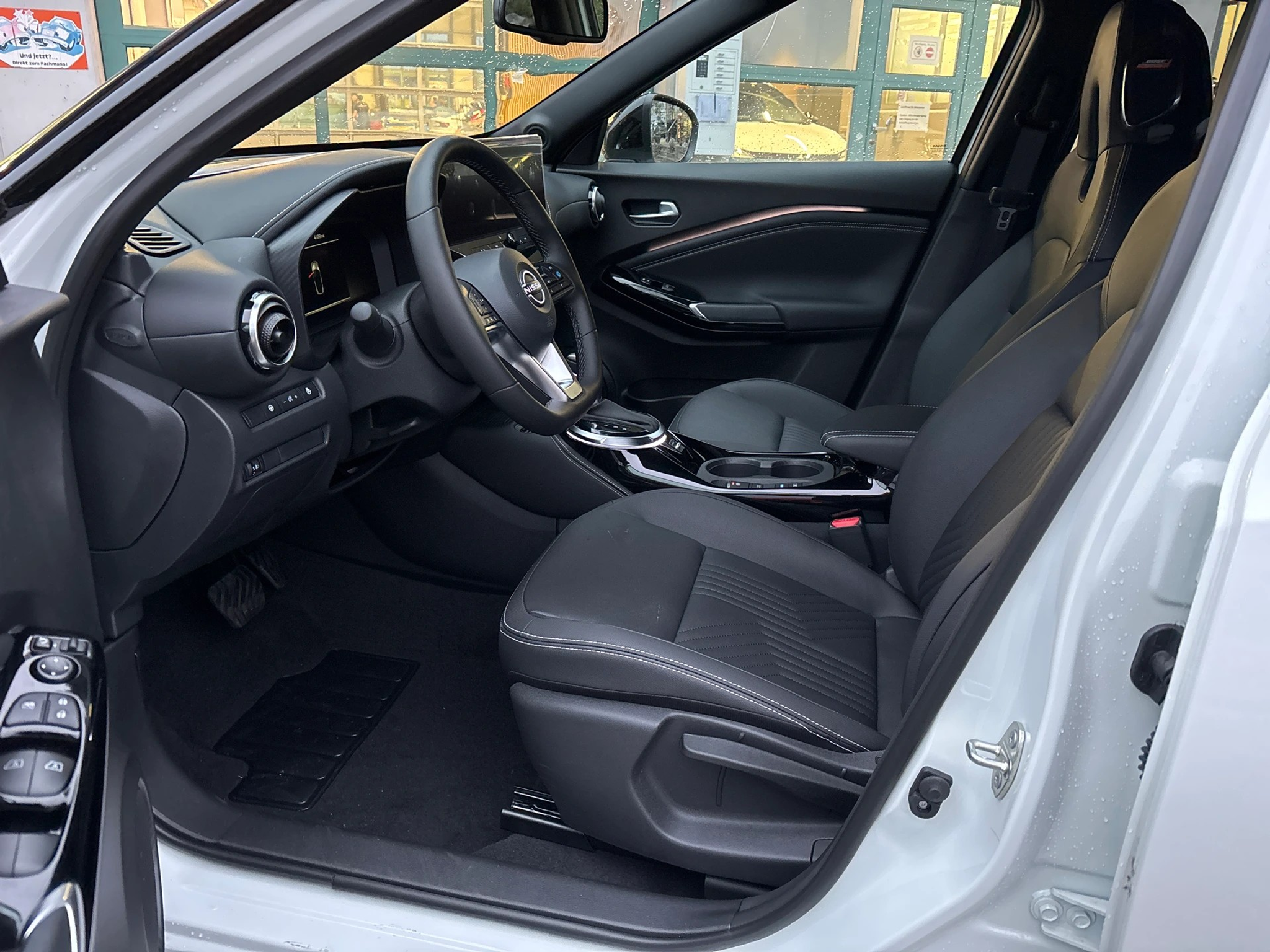 listing desktop thumbnail image 10