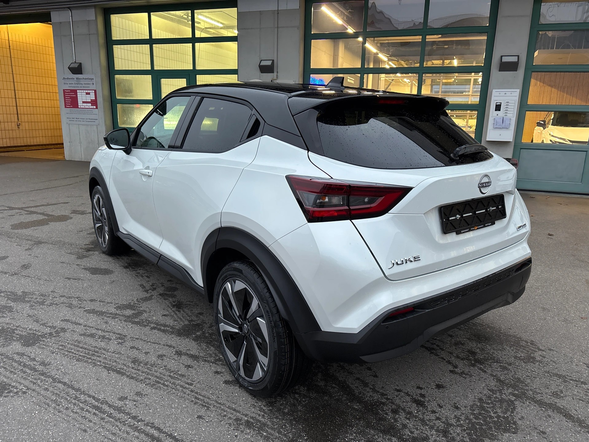 listing desktop thumbnail image 7