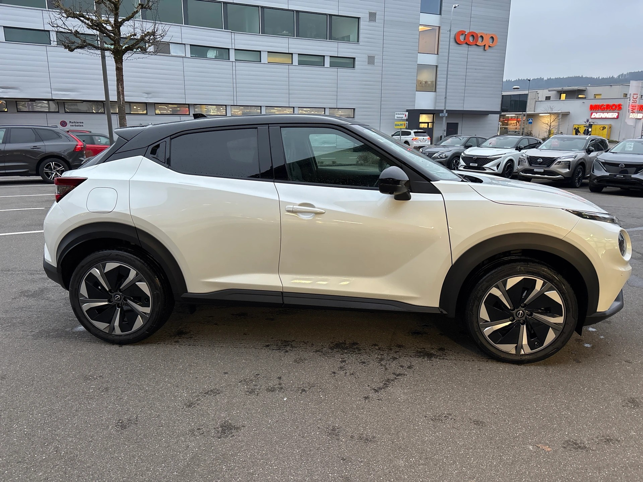 listing desktop thumbnail image 4