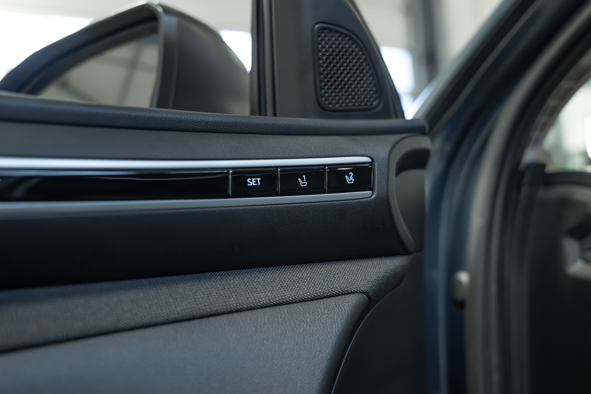 listing desktop thumbnail image 19