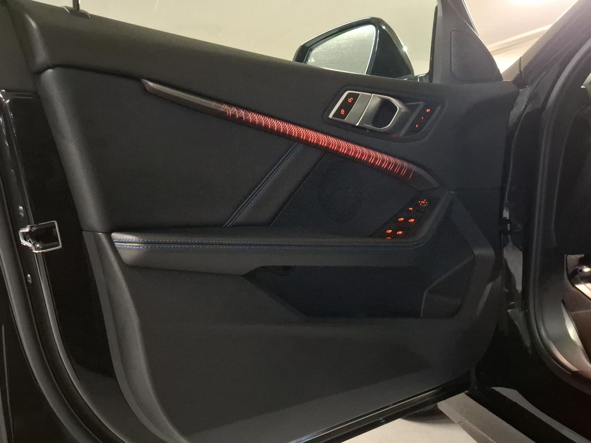 listing desktop thumbnail image 5