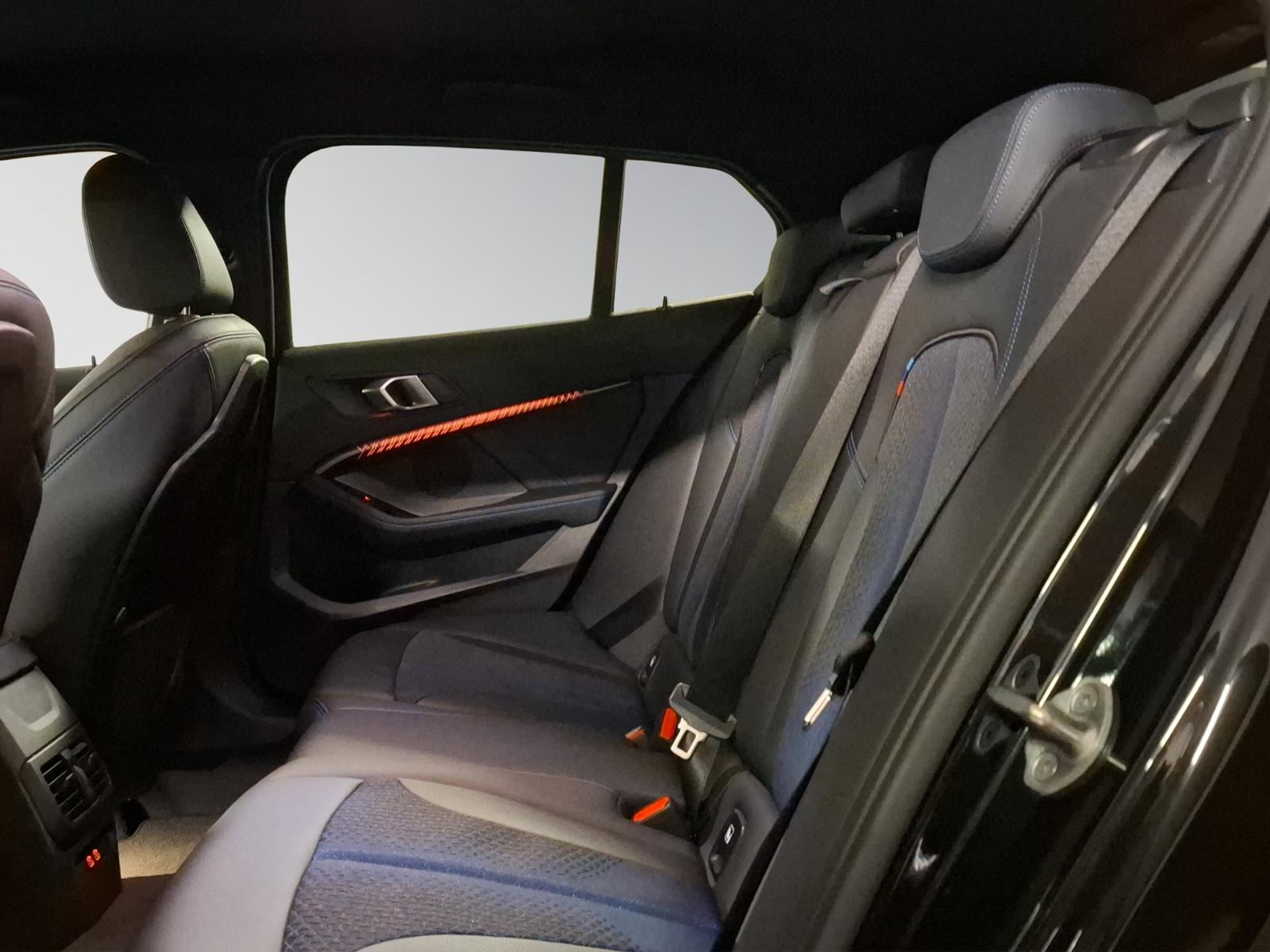 listing desktop thumbnail image 6