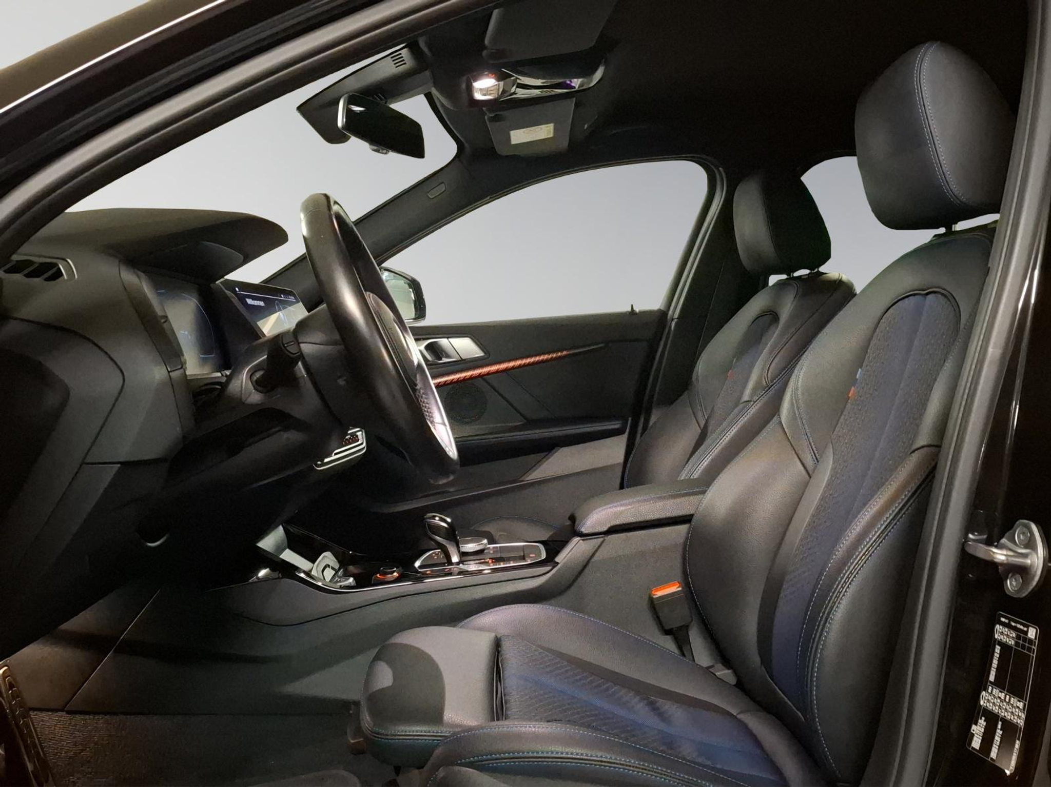 listing desktop thumbnail image 3