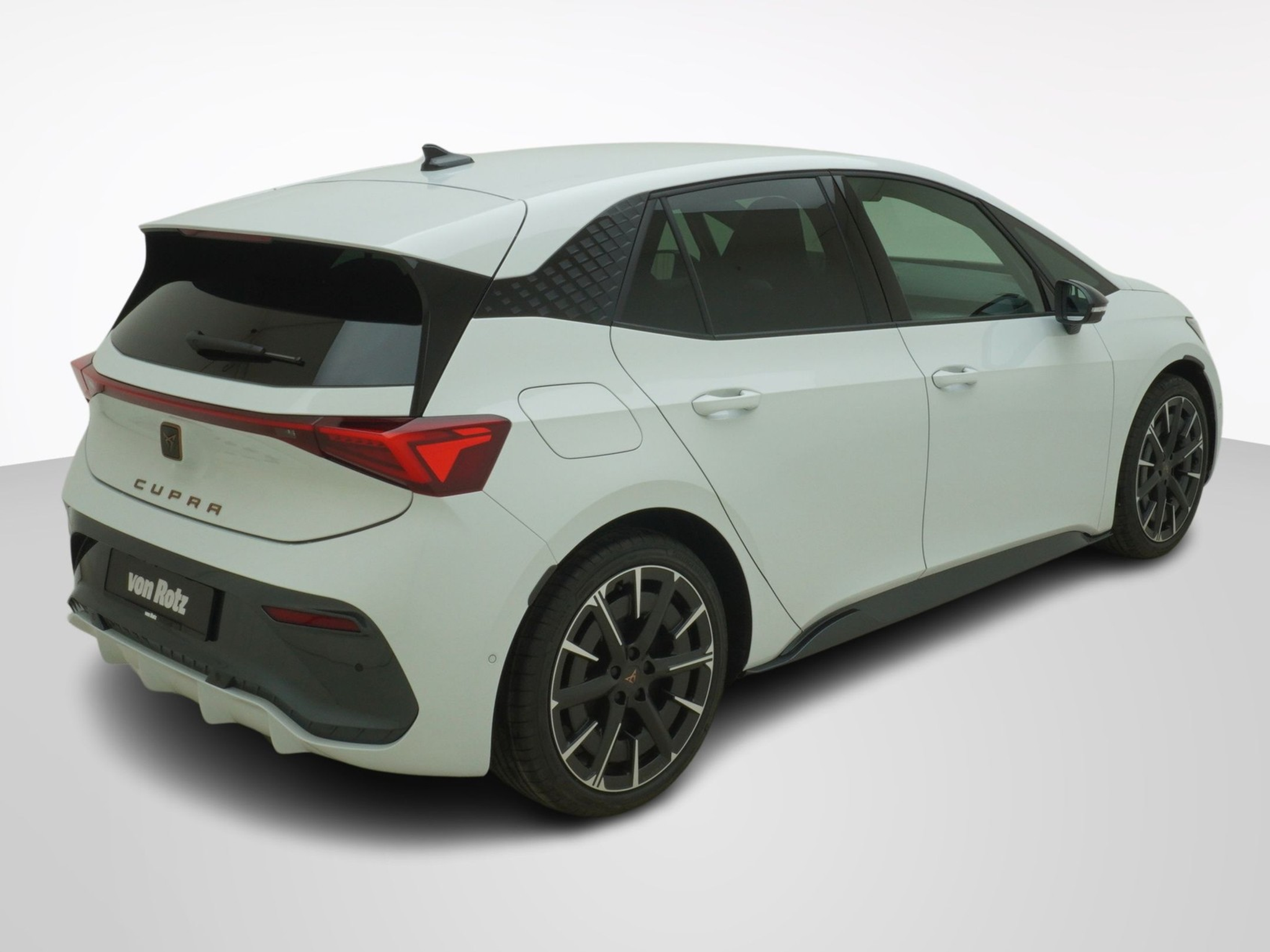 listing desktop thumbnail image 4