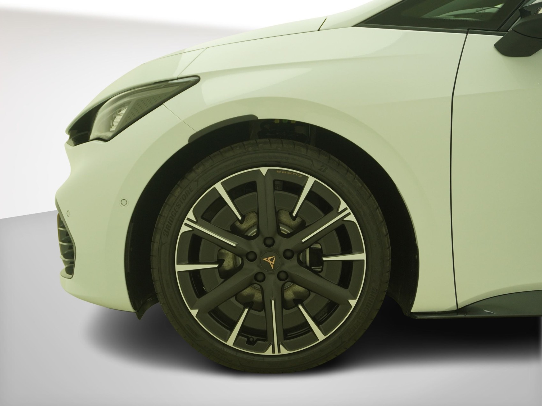 listing desktop thumbnail image 8