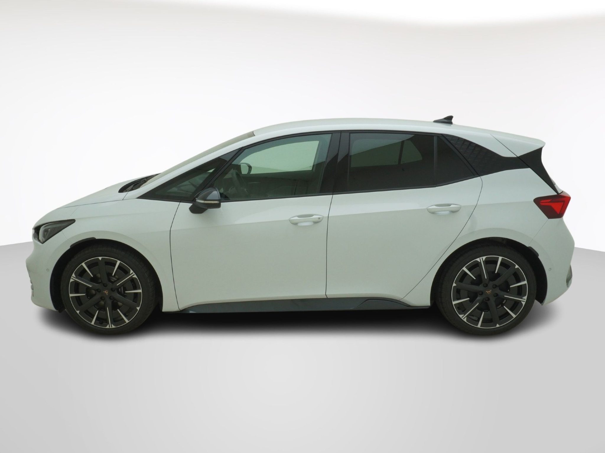 listing desktop thumbnail image 1