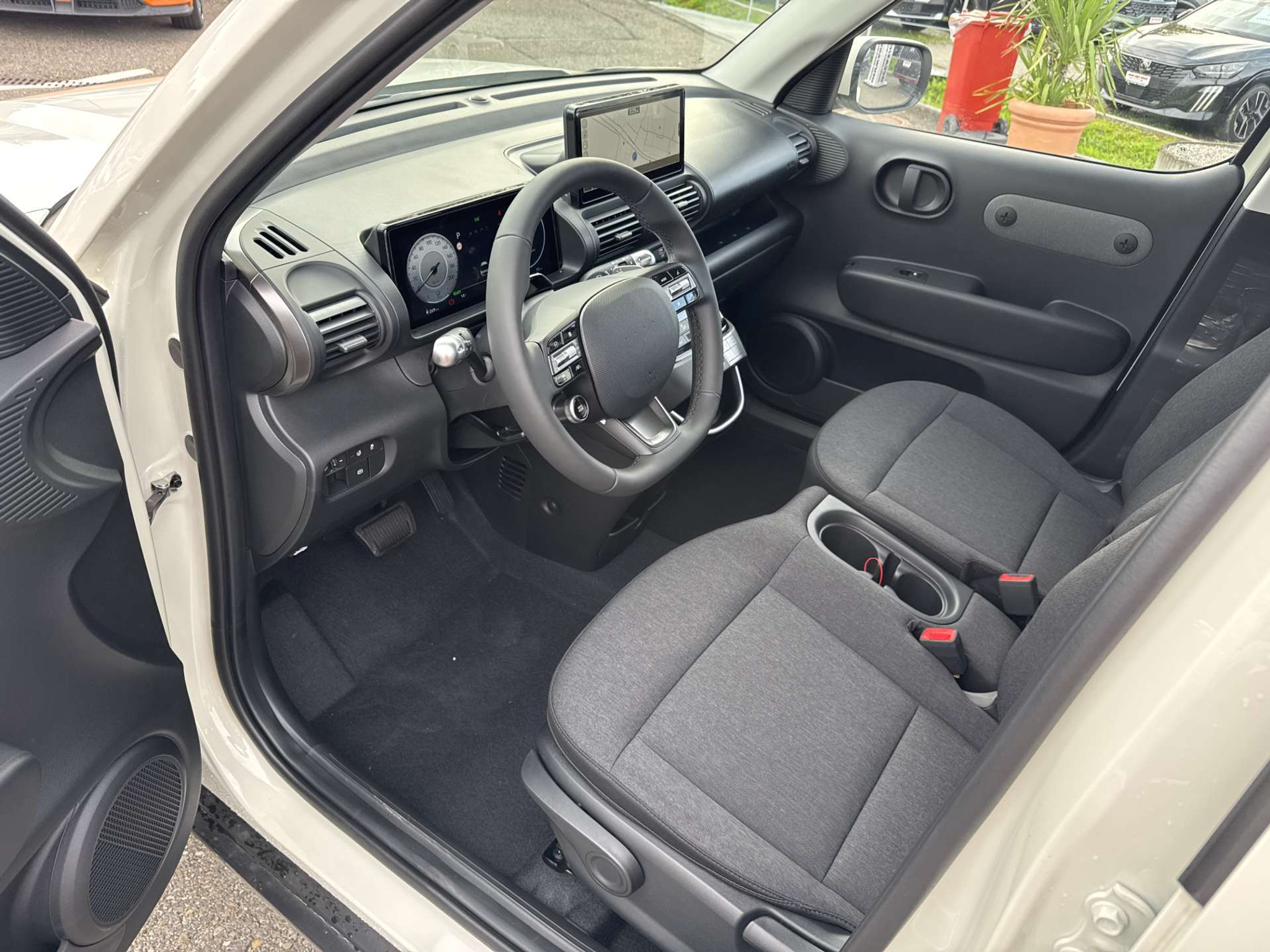 listing desktop thumbnail image 4