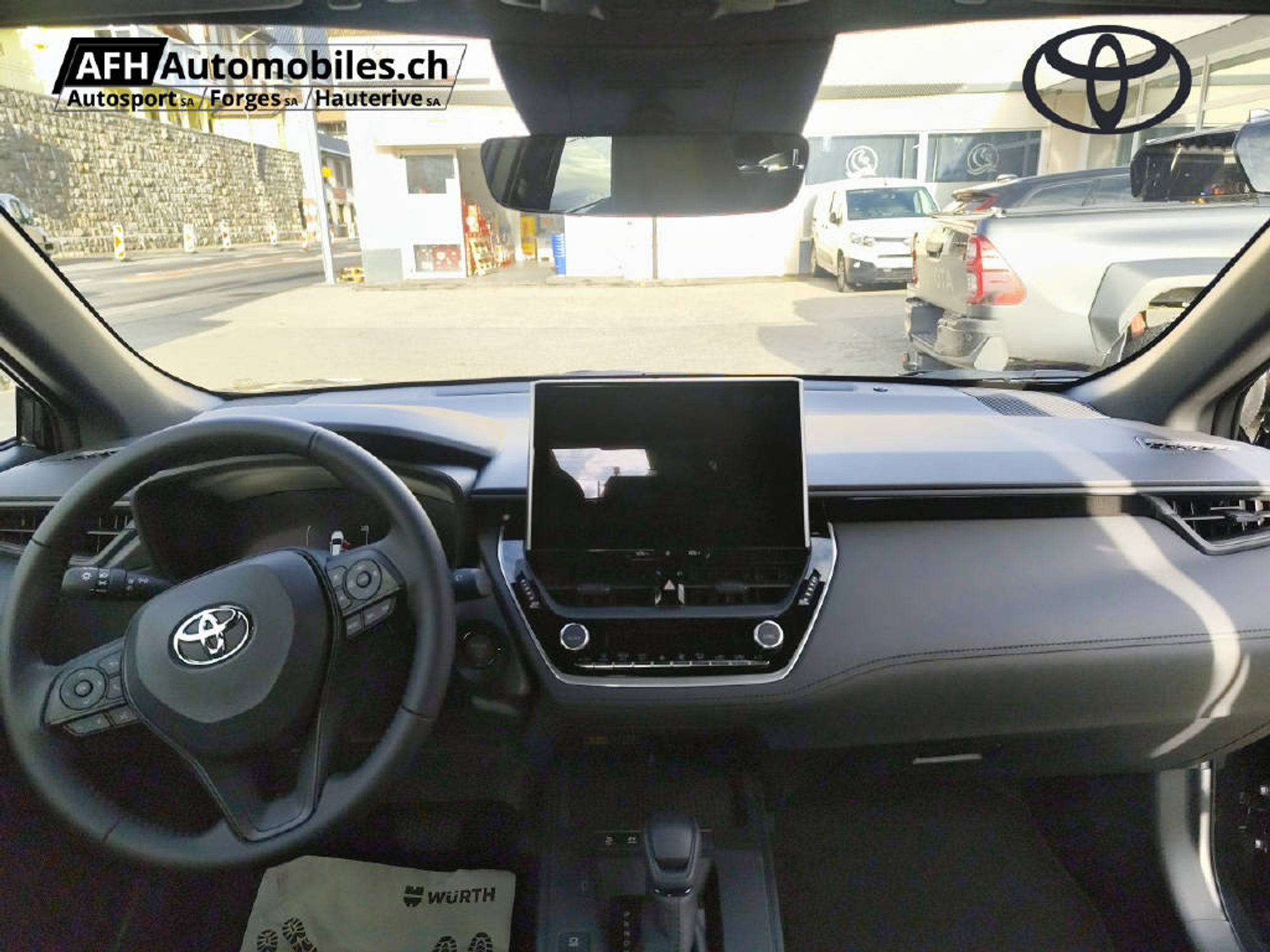 listing desktop thumbnail image 17