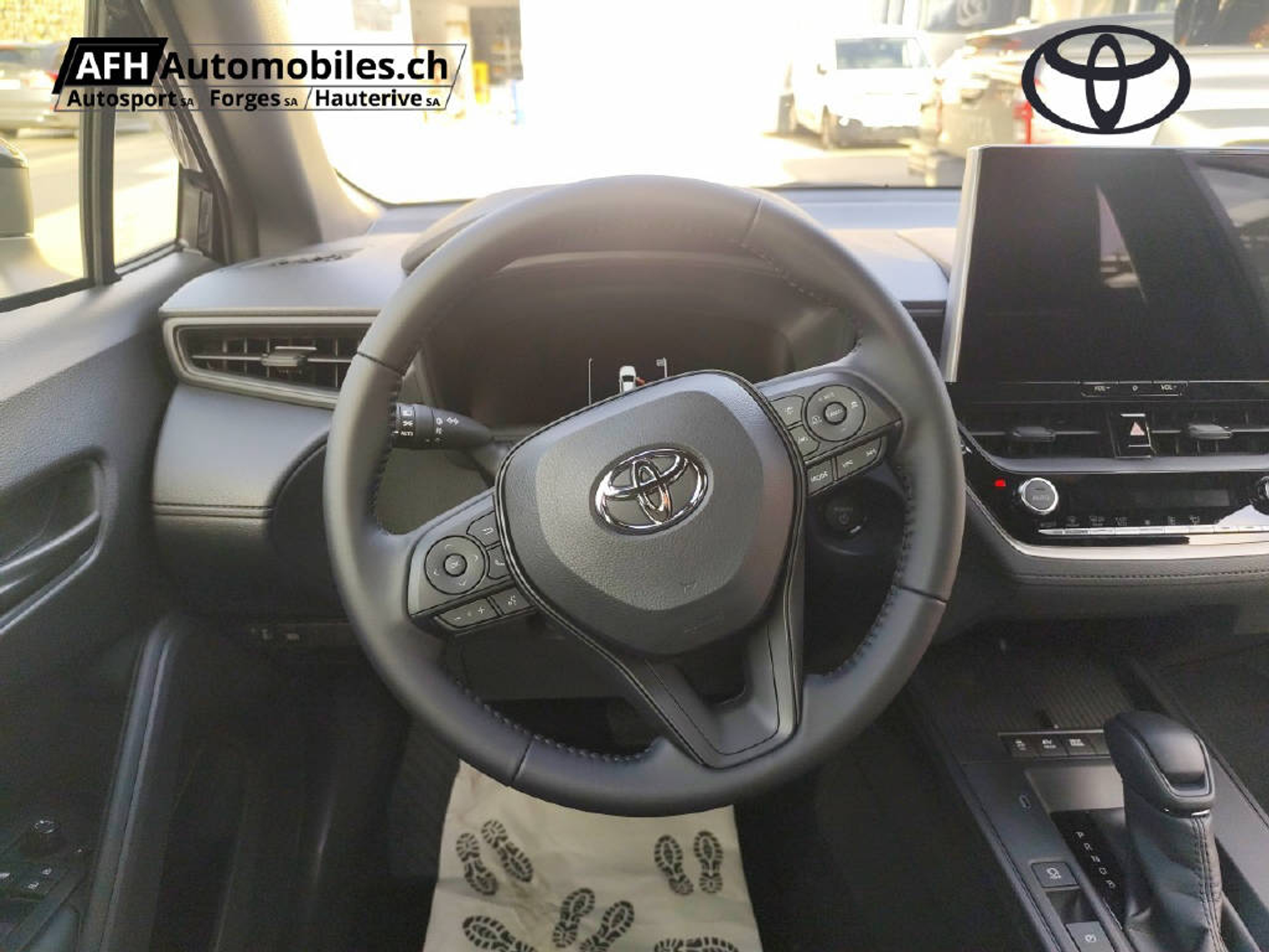 listing desktop thumbnail image 15