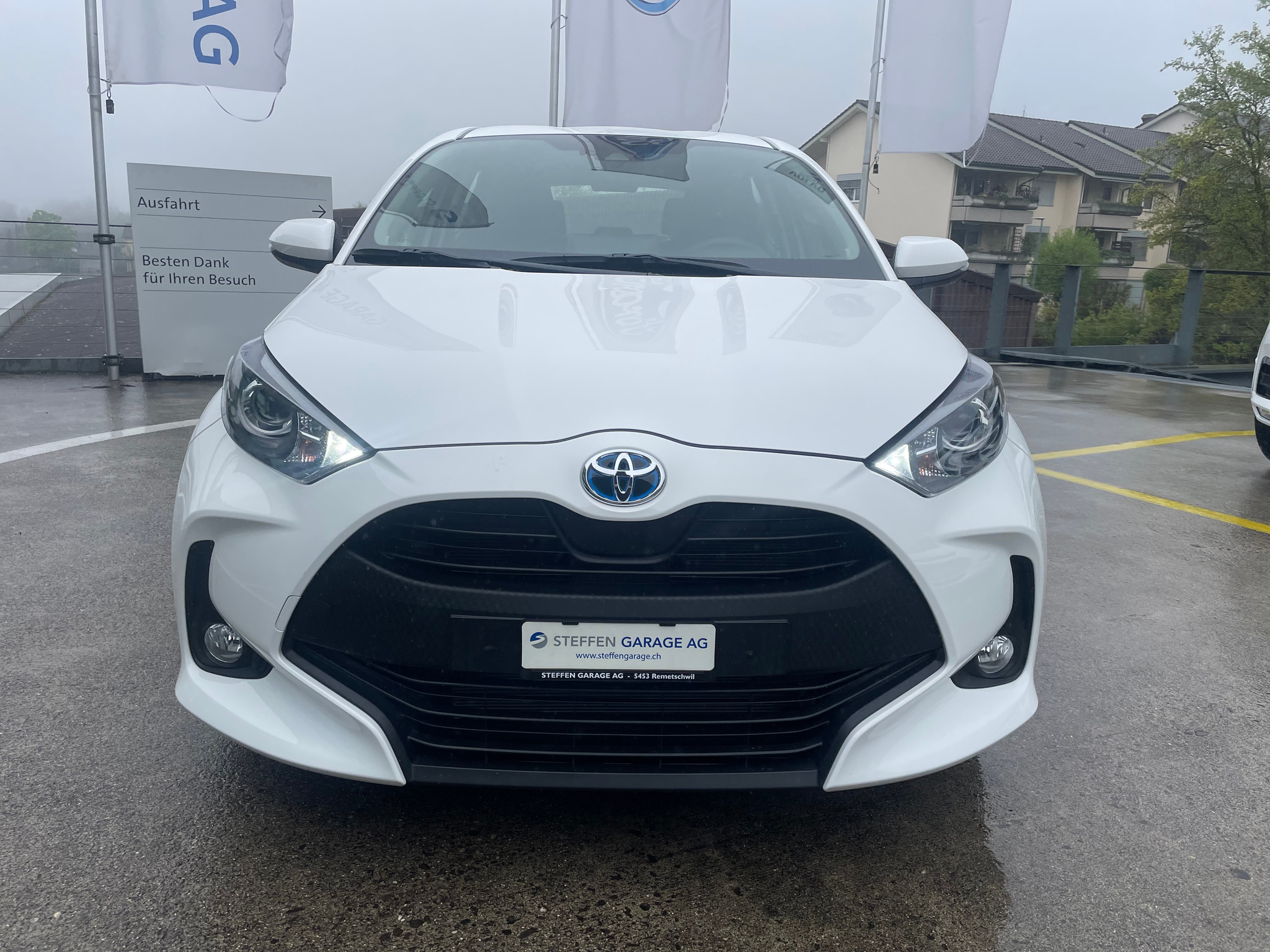 car-image-1