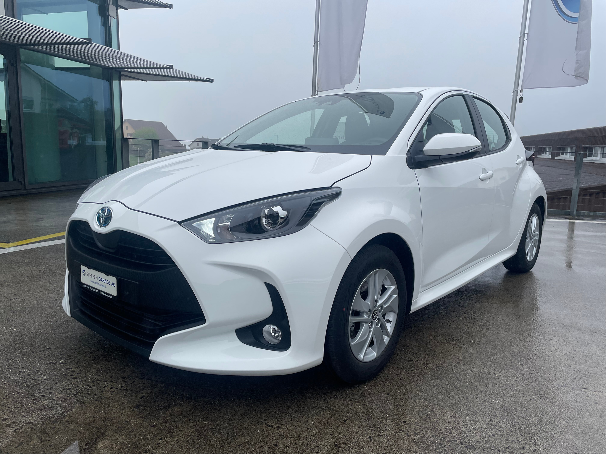 car-image-0