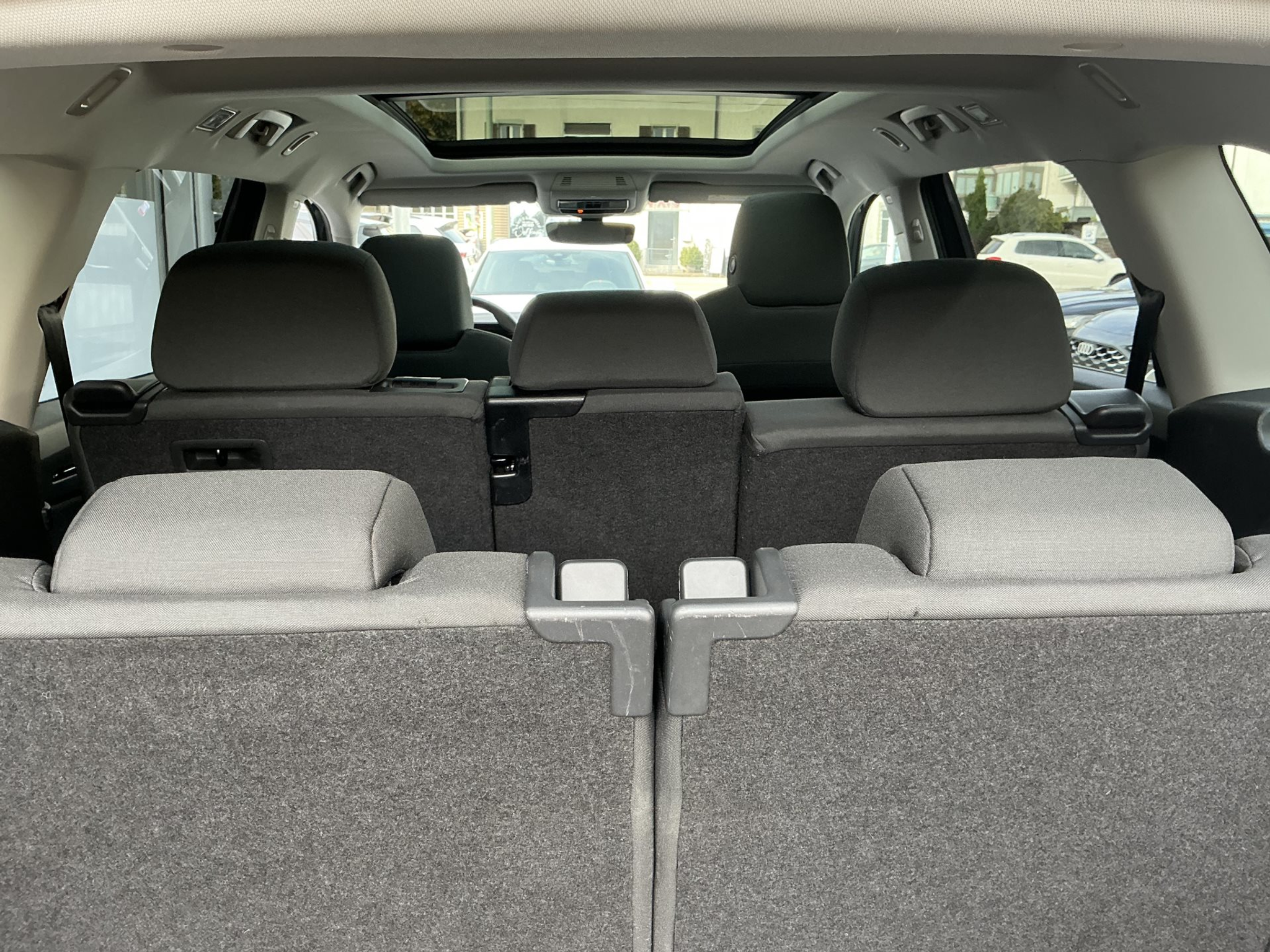 listing desktop thumbnail image 27