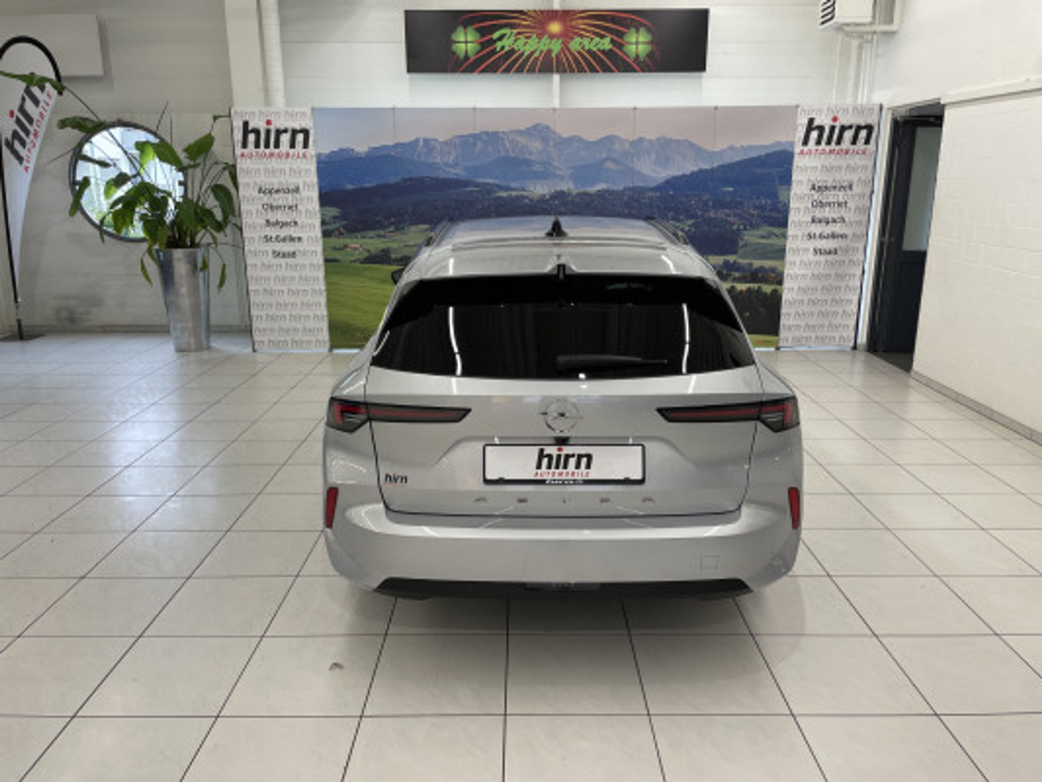 listing desktop thumbnail image 3