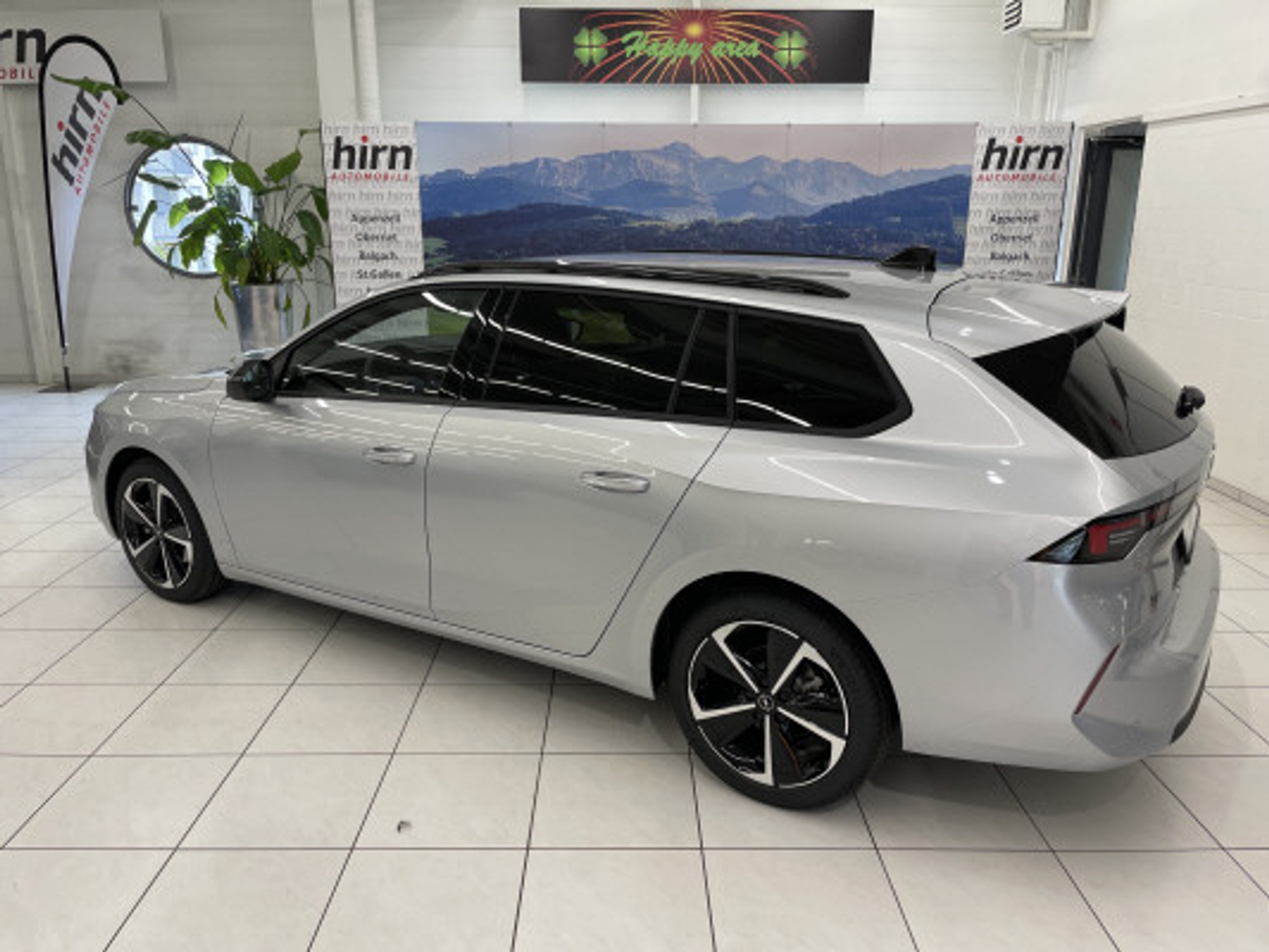 listing desktop thumbnail image 2