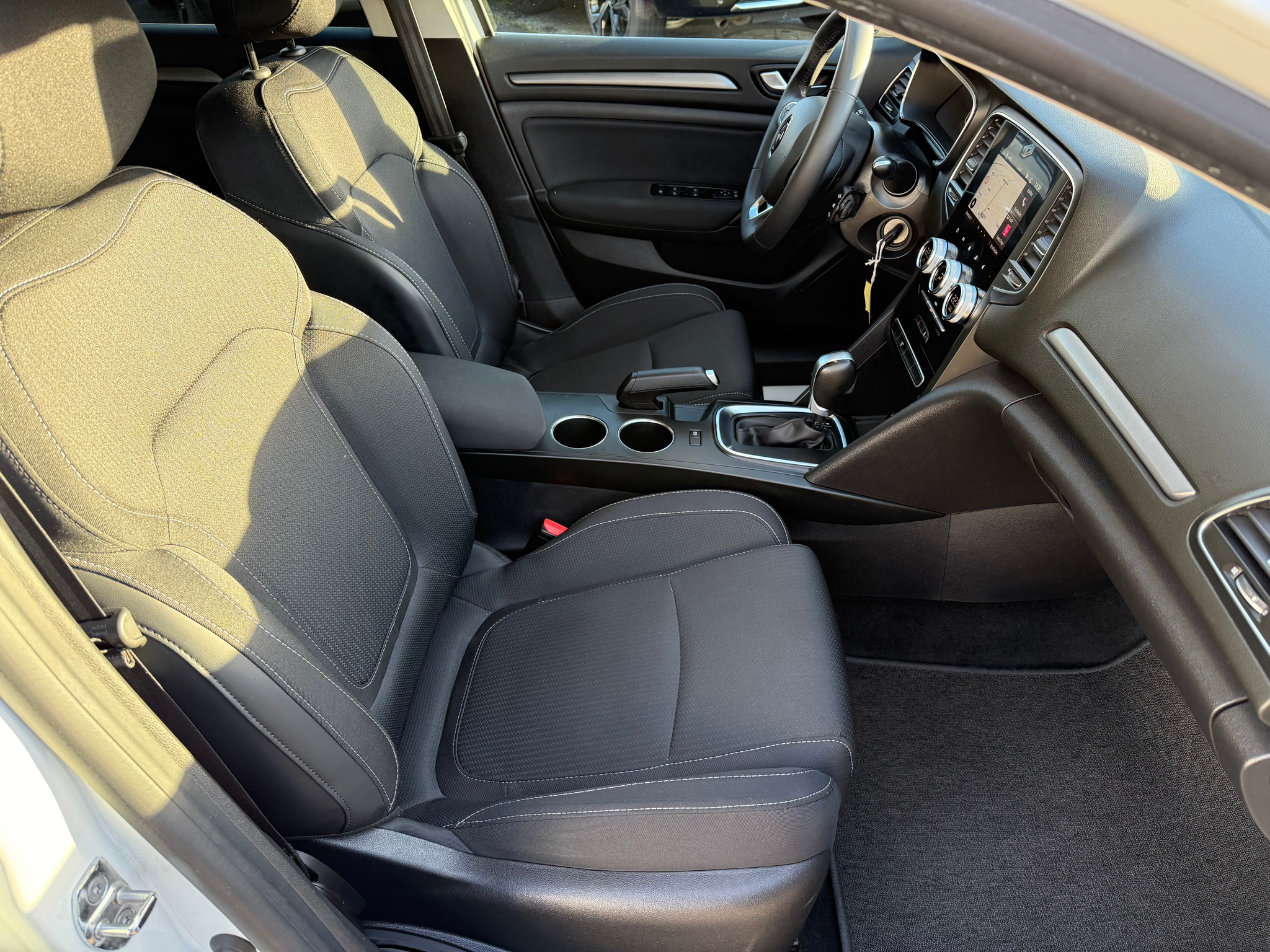 listing desktop thumbnail image 10