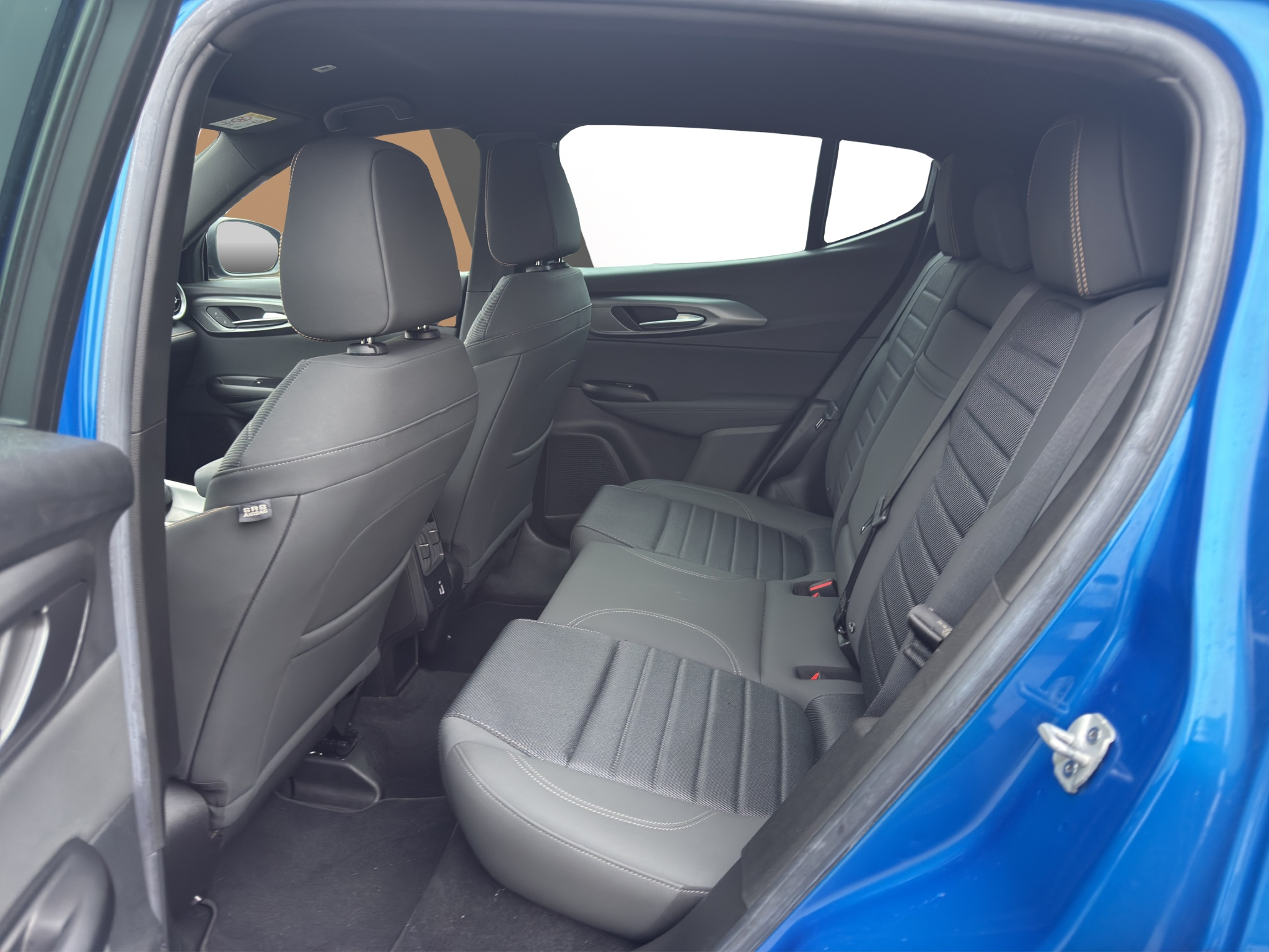 listing desktop thumbnail image 12