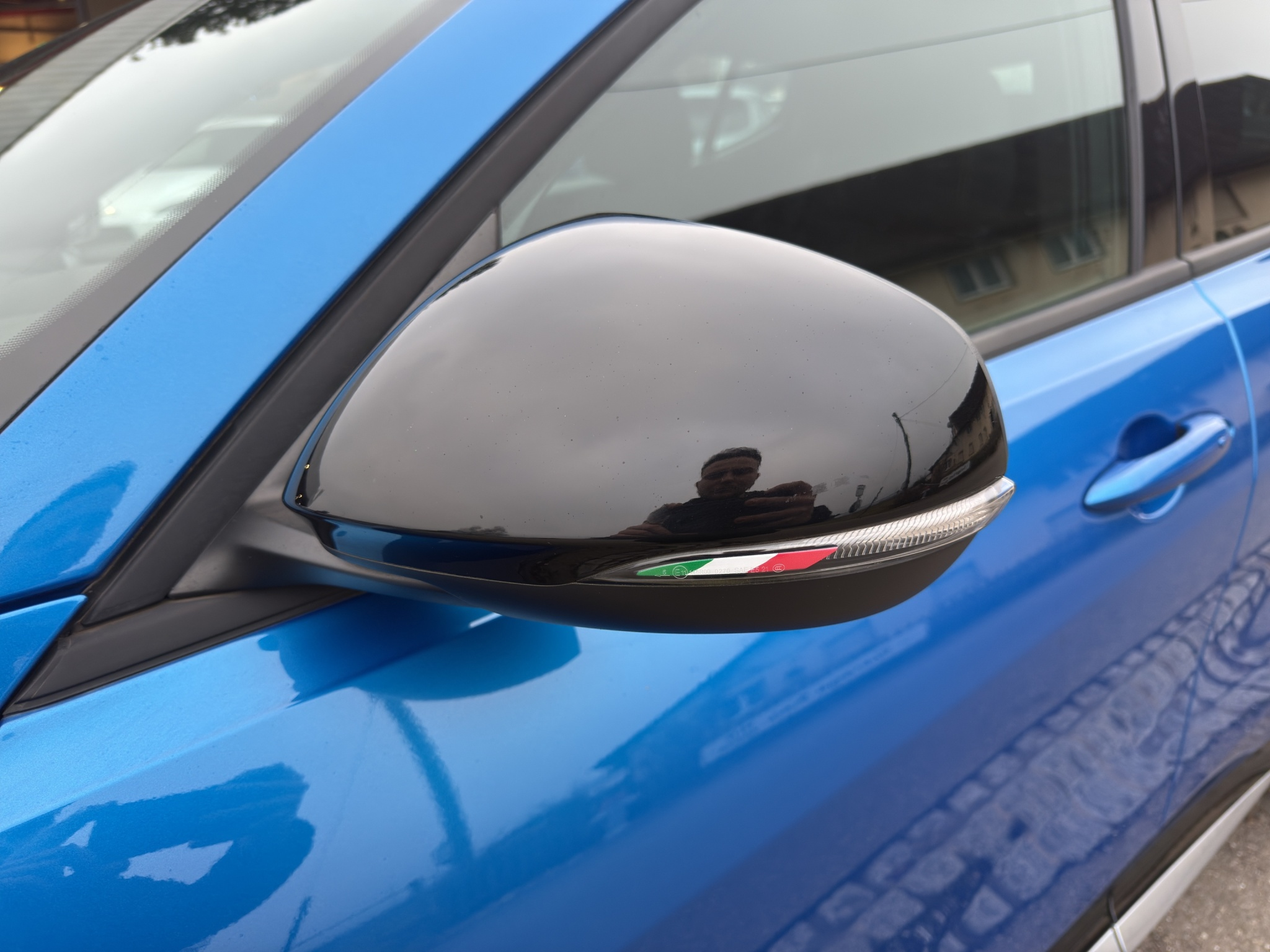 listing desktop thumbnail image 21