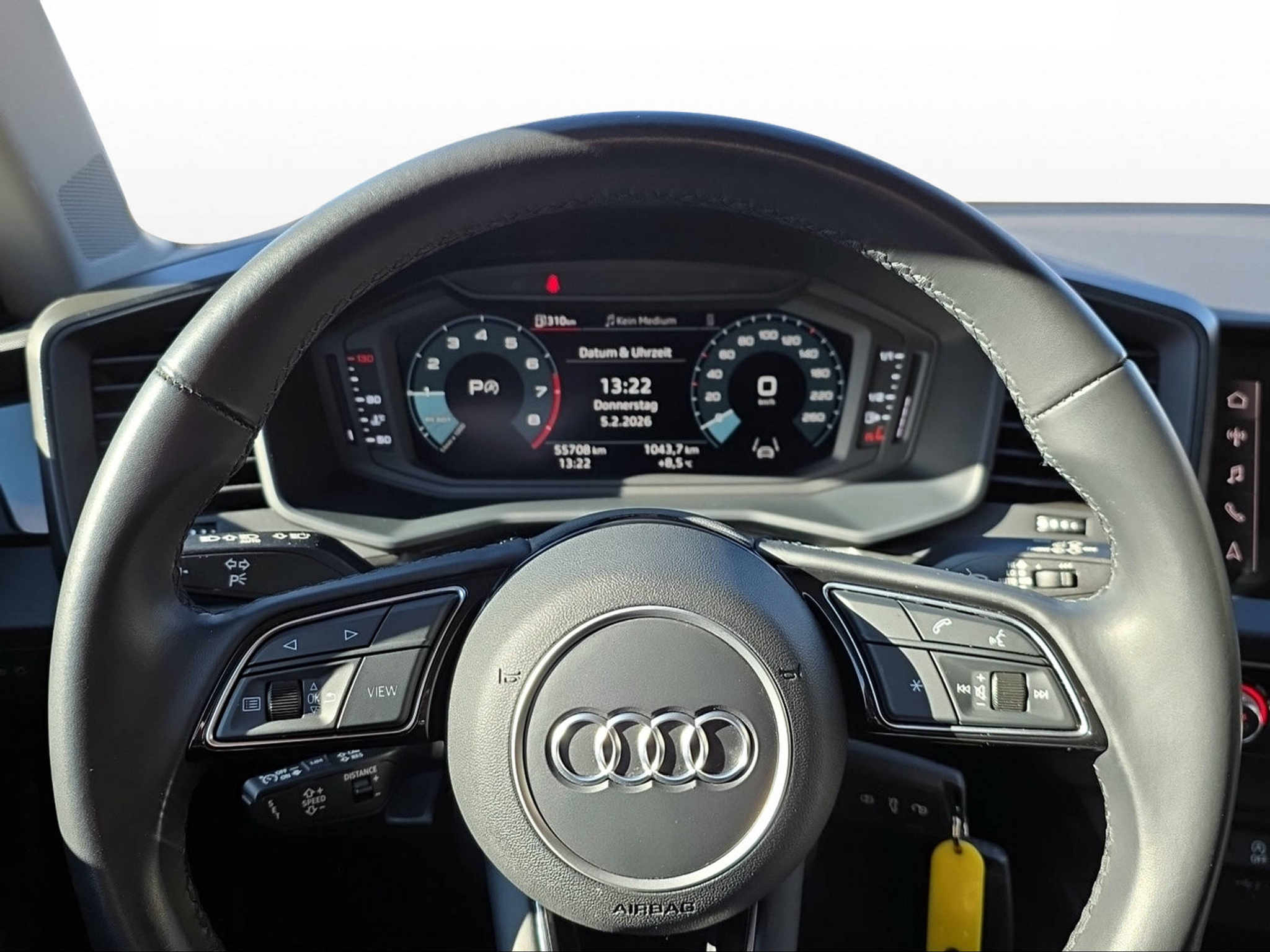 listing desktop thumbnail image 4