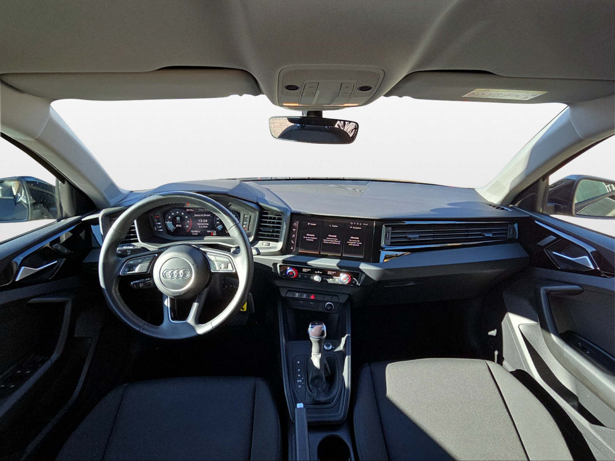 listing desktop thumbnail image 3