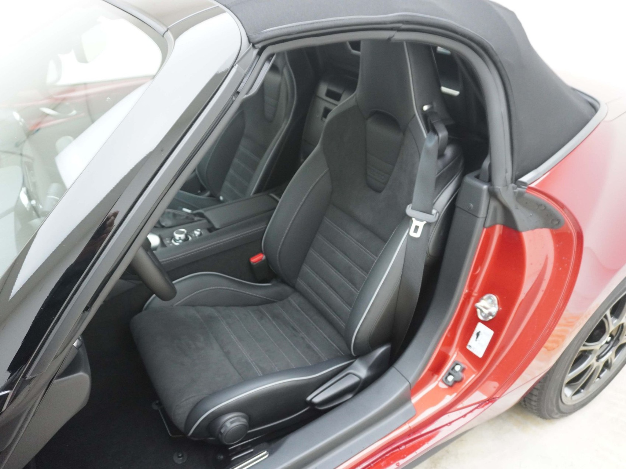 listing desktop thumbnail image 6