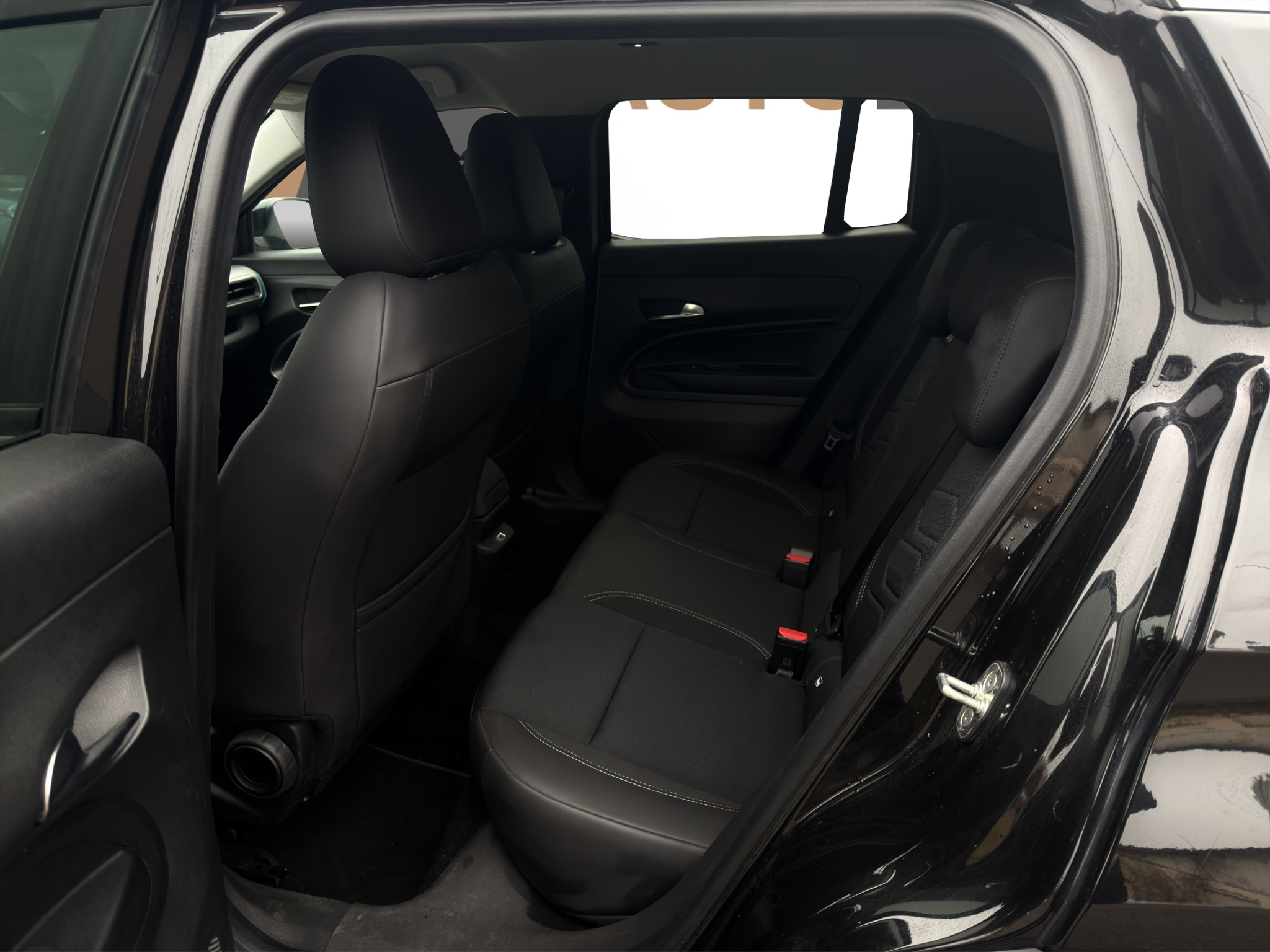 listing desktop thumbnail image 12