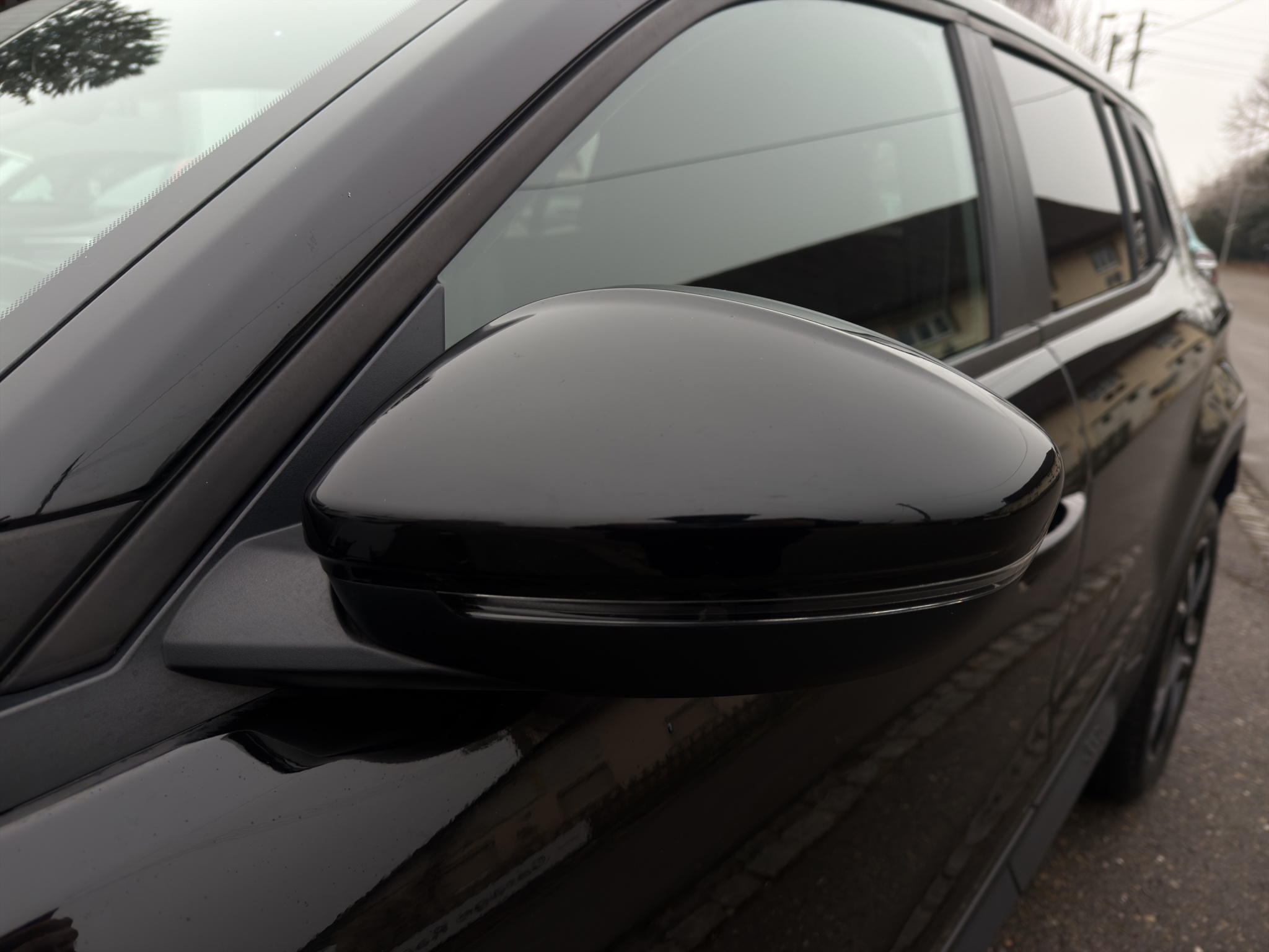 listing desktop thumbnail image 21