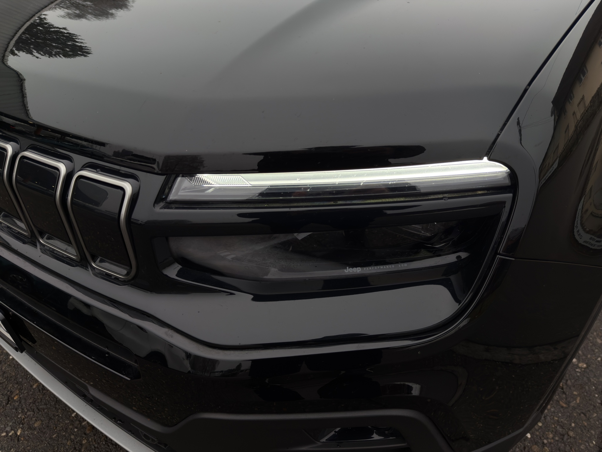 listing desktop thumbnail image 22