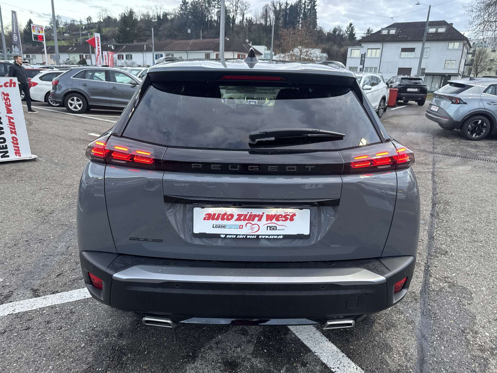 listing desktop thumbnail image 14