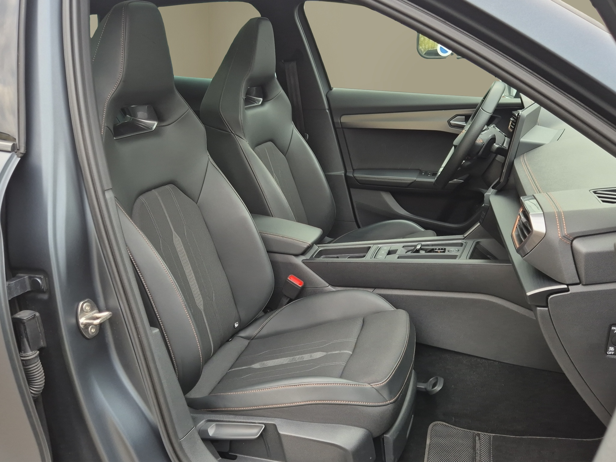 listing desktop thumbnail image 15