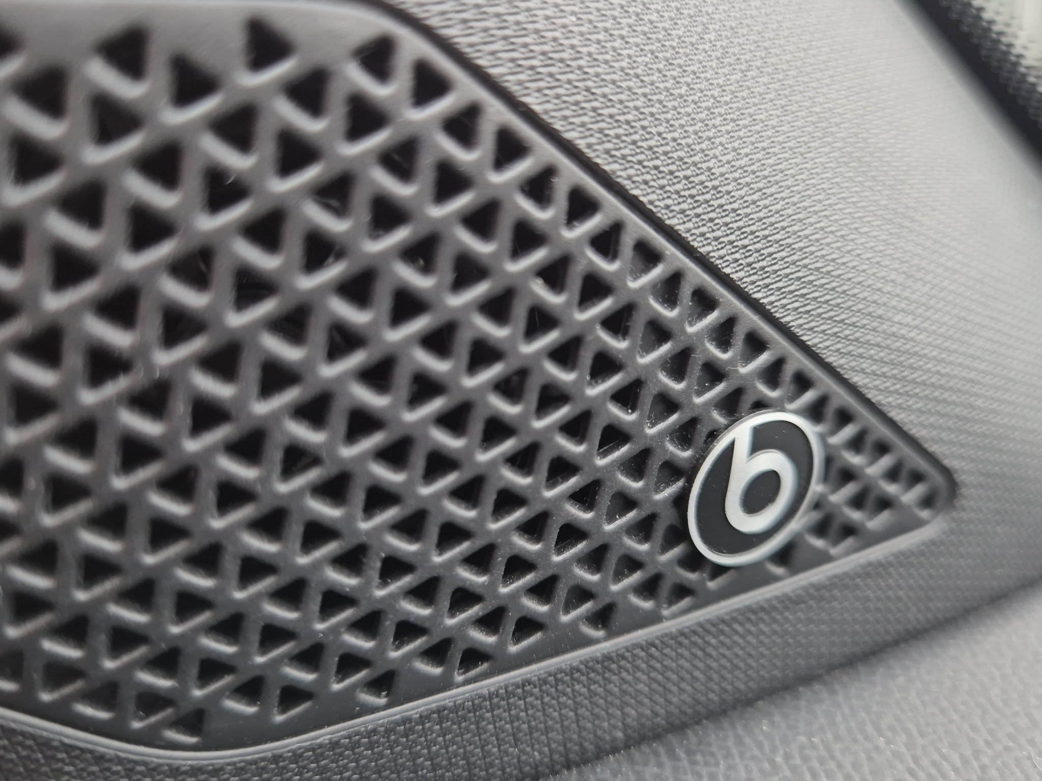 listing desktop thumbnail image 13