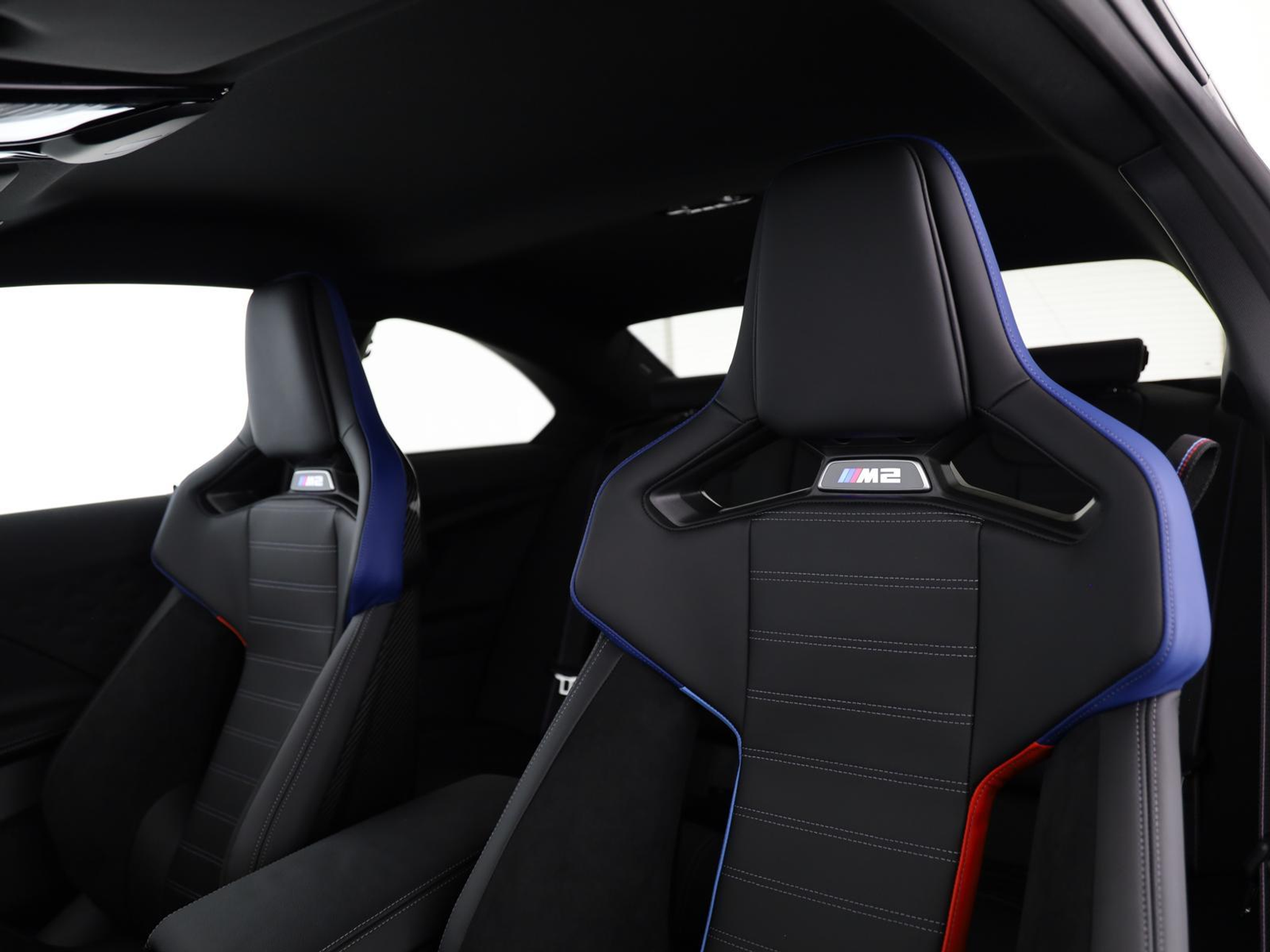 listing desktop thumbnail image 6