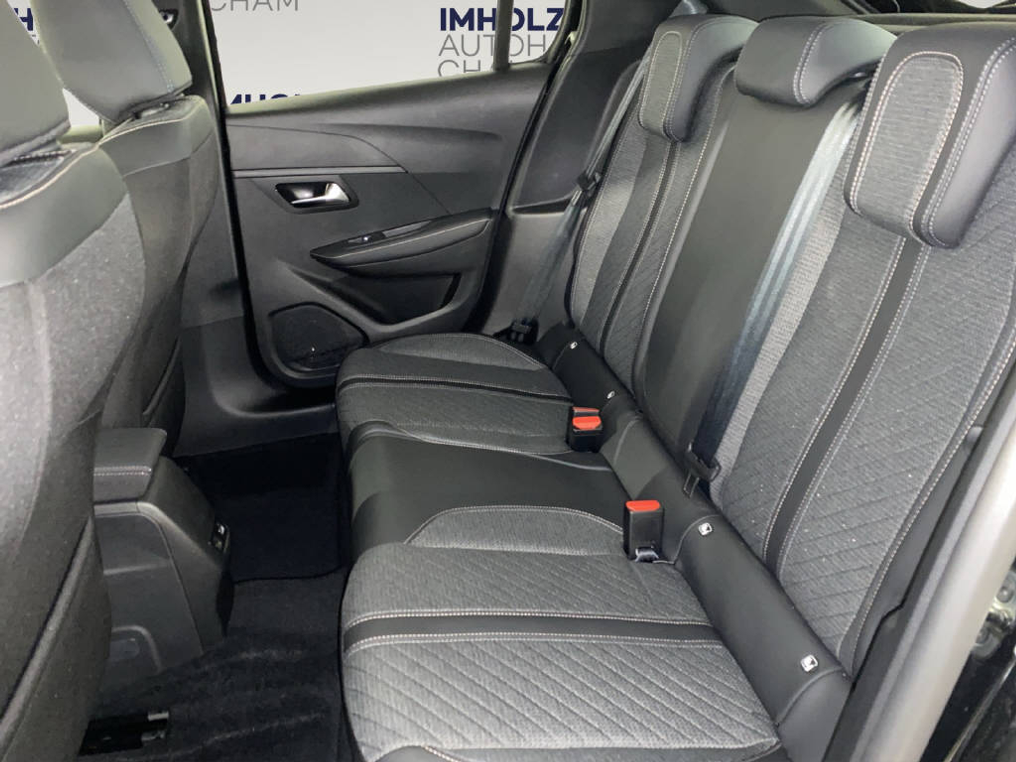 listing desktop thumbnail image 12