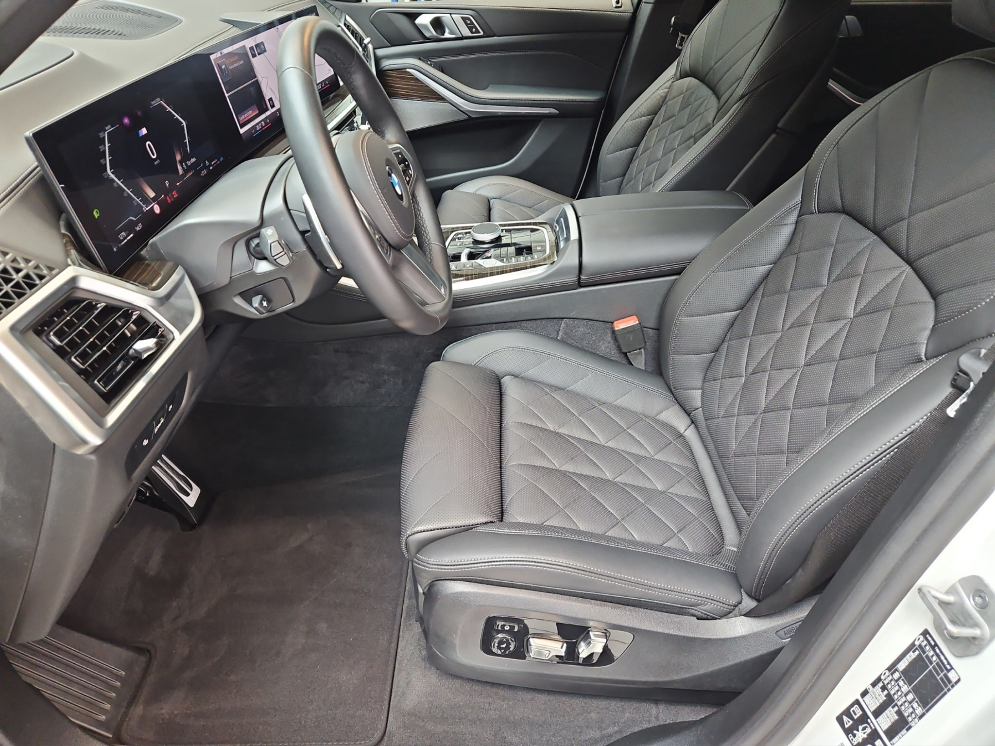 listing desktop thumbnail image 9