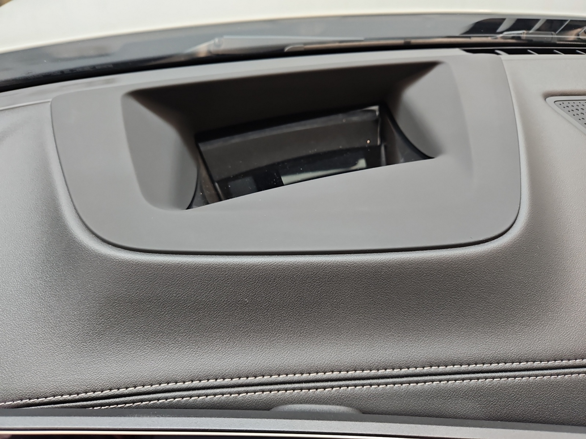 listing desktop thumbnail image 16