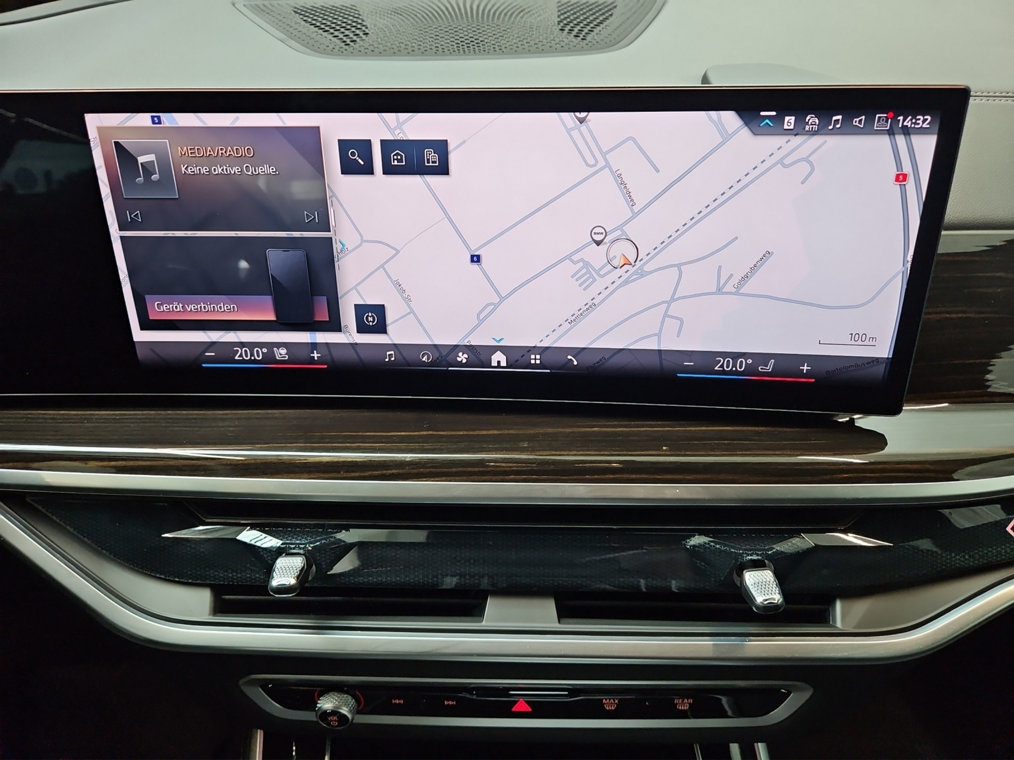 listing desktop thumbnail image 12