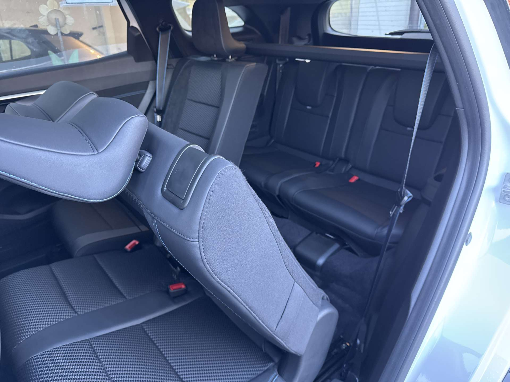 listing desktop thumbnail image 14