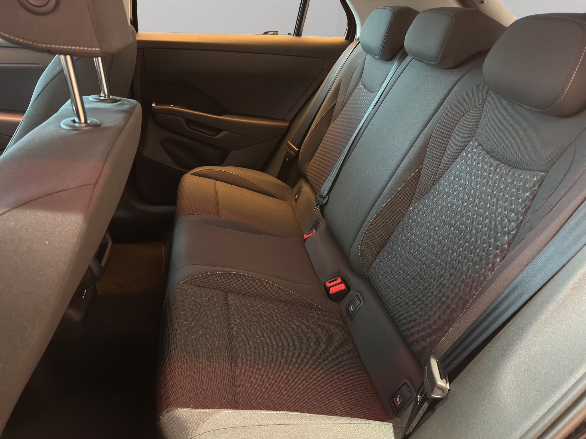 listing desktop thumbnail image 10