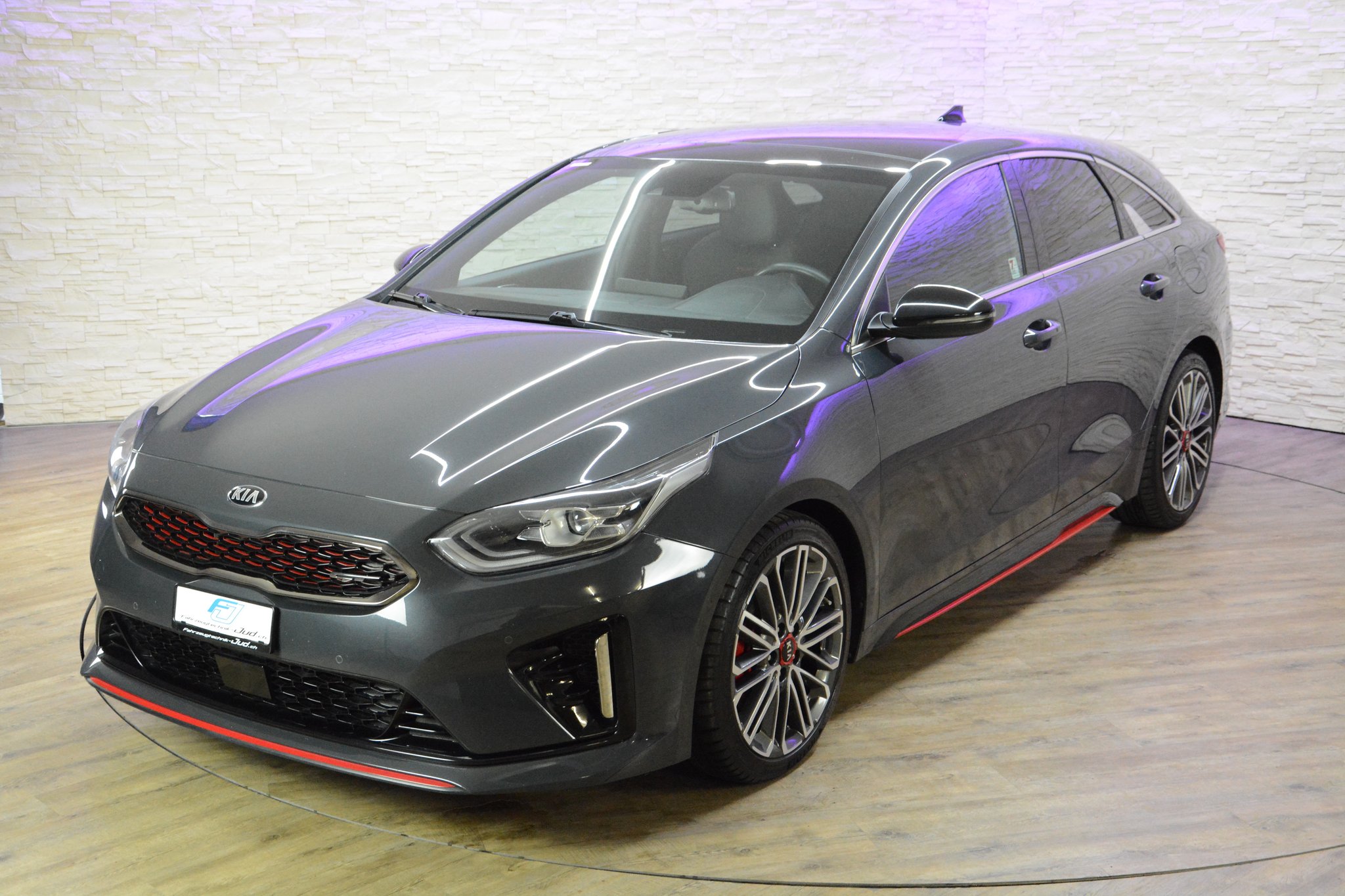 listing desktop thumbnail image 6