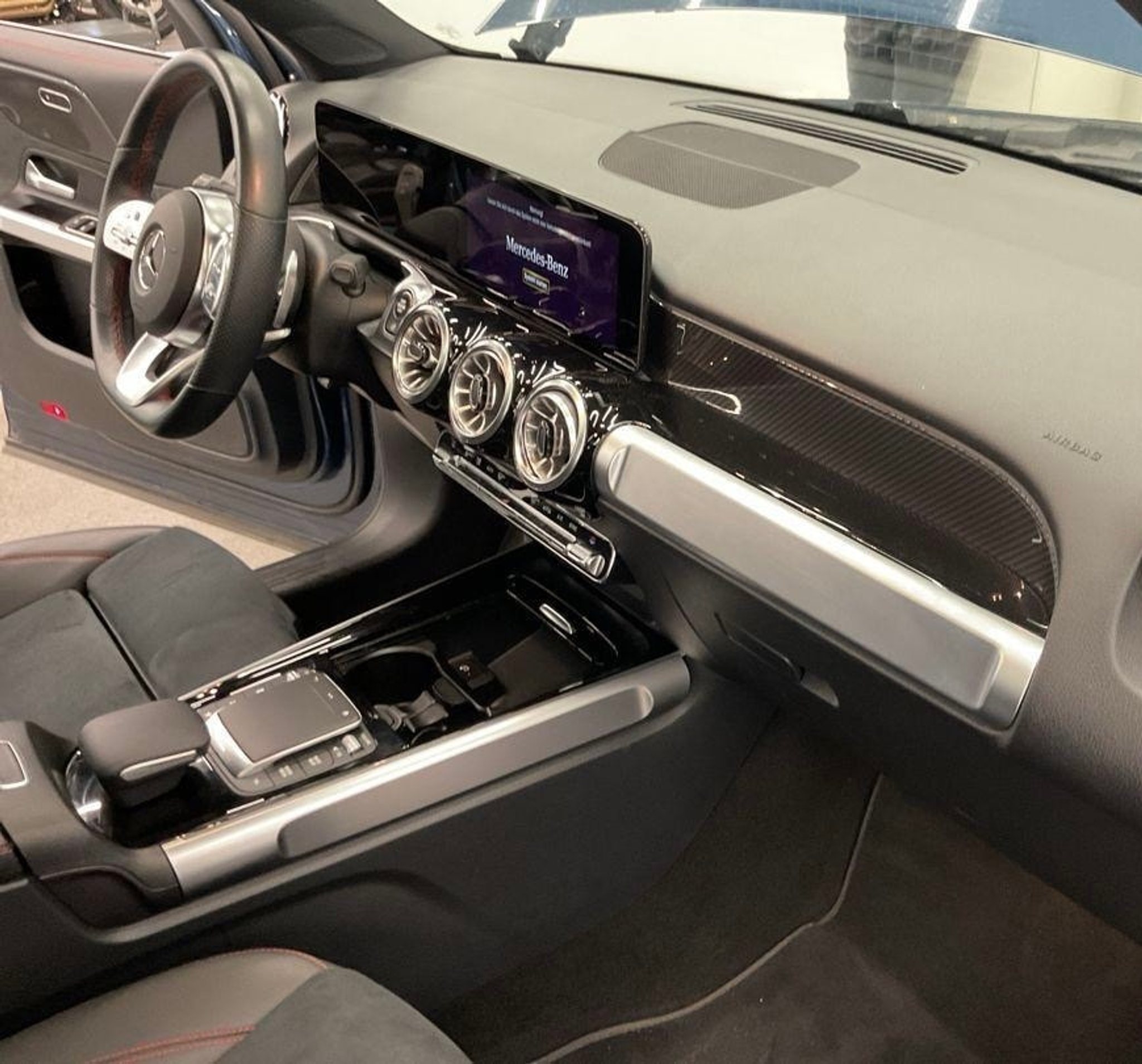 listing desktop thumbnail image 6