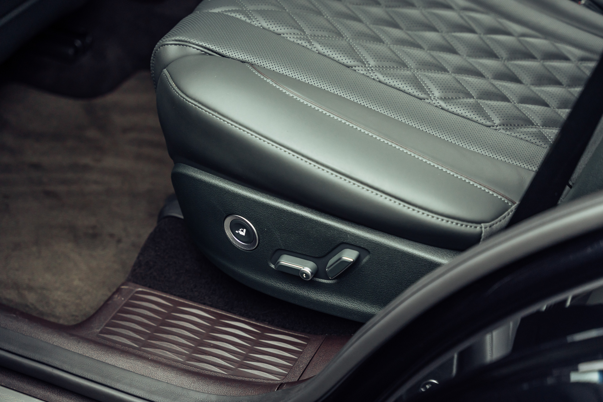 listing desktop thumbnail image 10