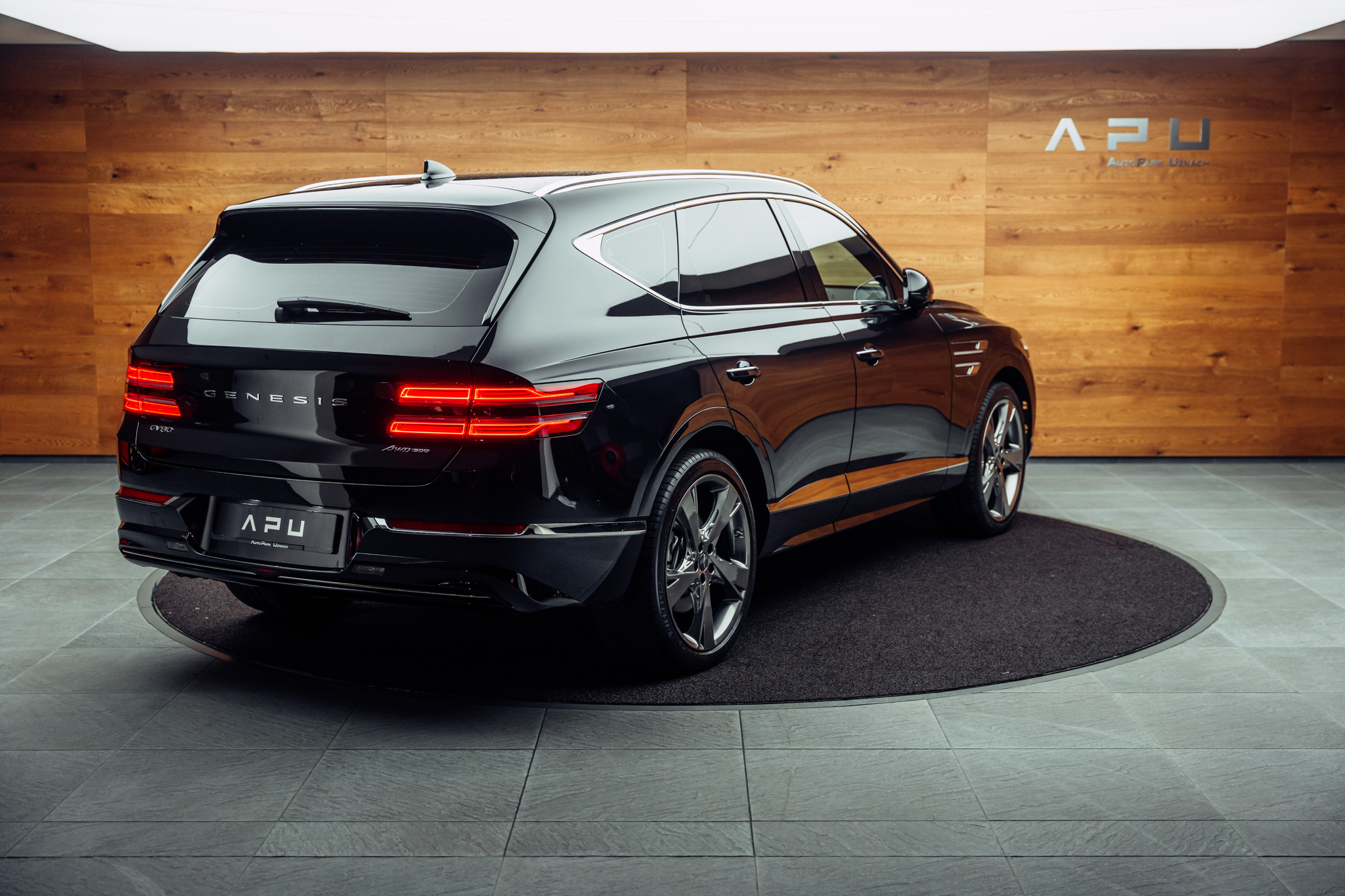 listing desktop thumbnail image 1