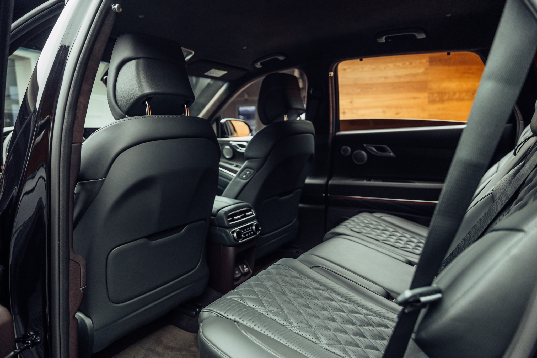 listing desktop thumbnail image 7