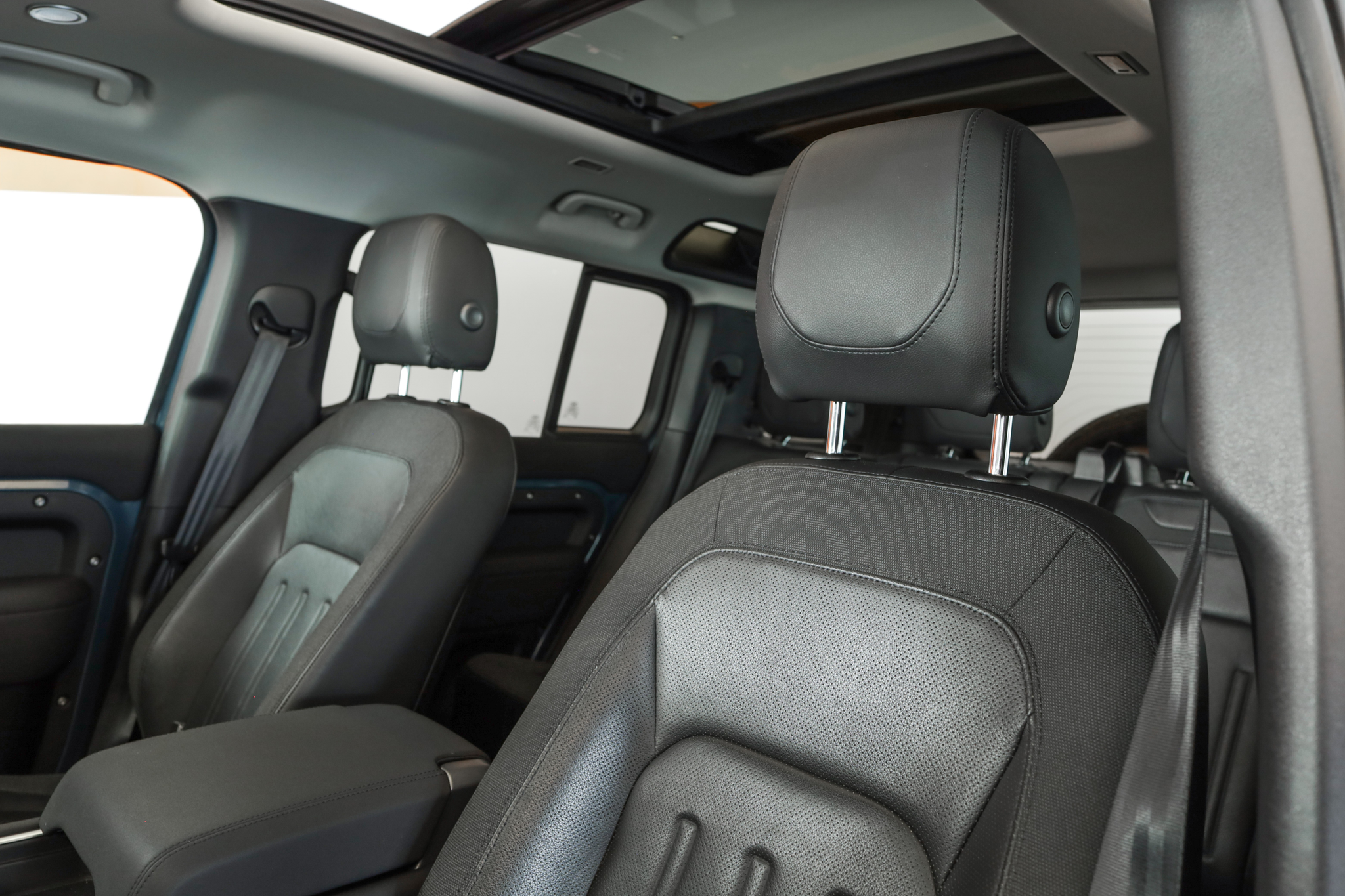 listing desktop thumbnail image 9