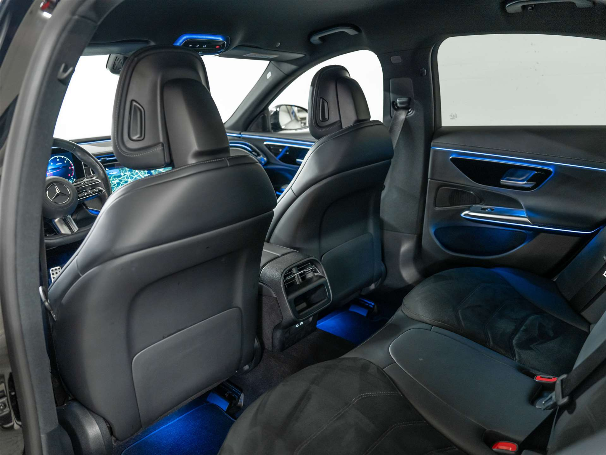 listing desktop thumbnail image 9