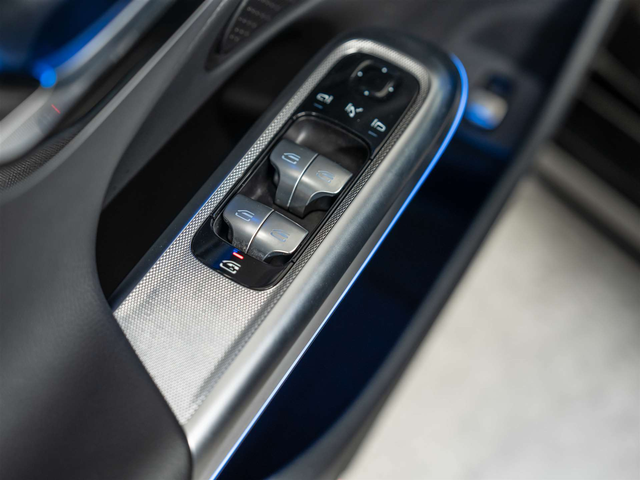 listing desktop thumbnail image 23