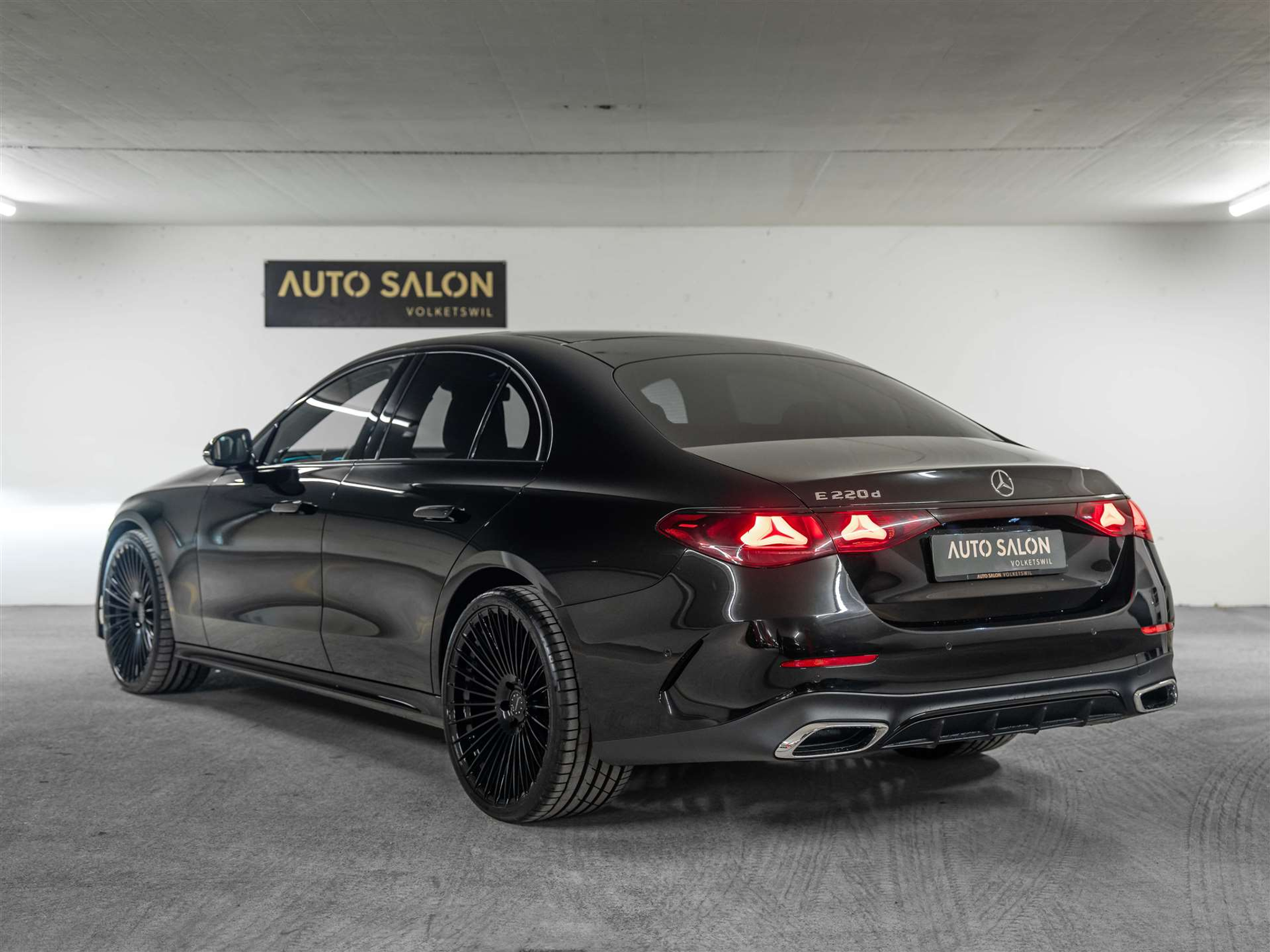 listing desktop thumbnail image 2