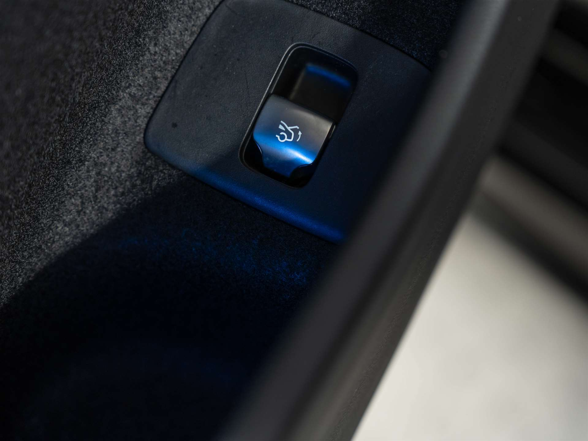 listing desktop thumbnail image 24