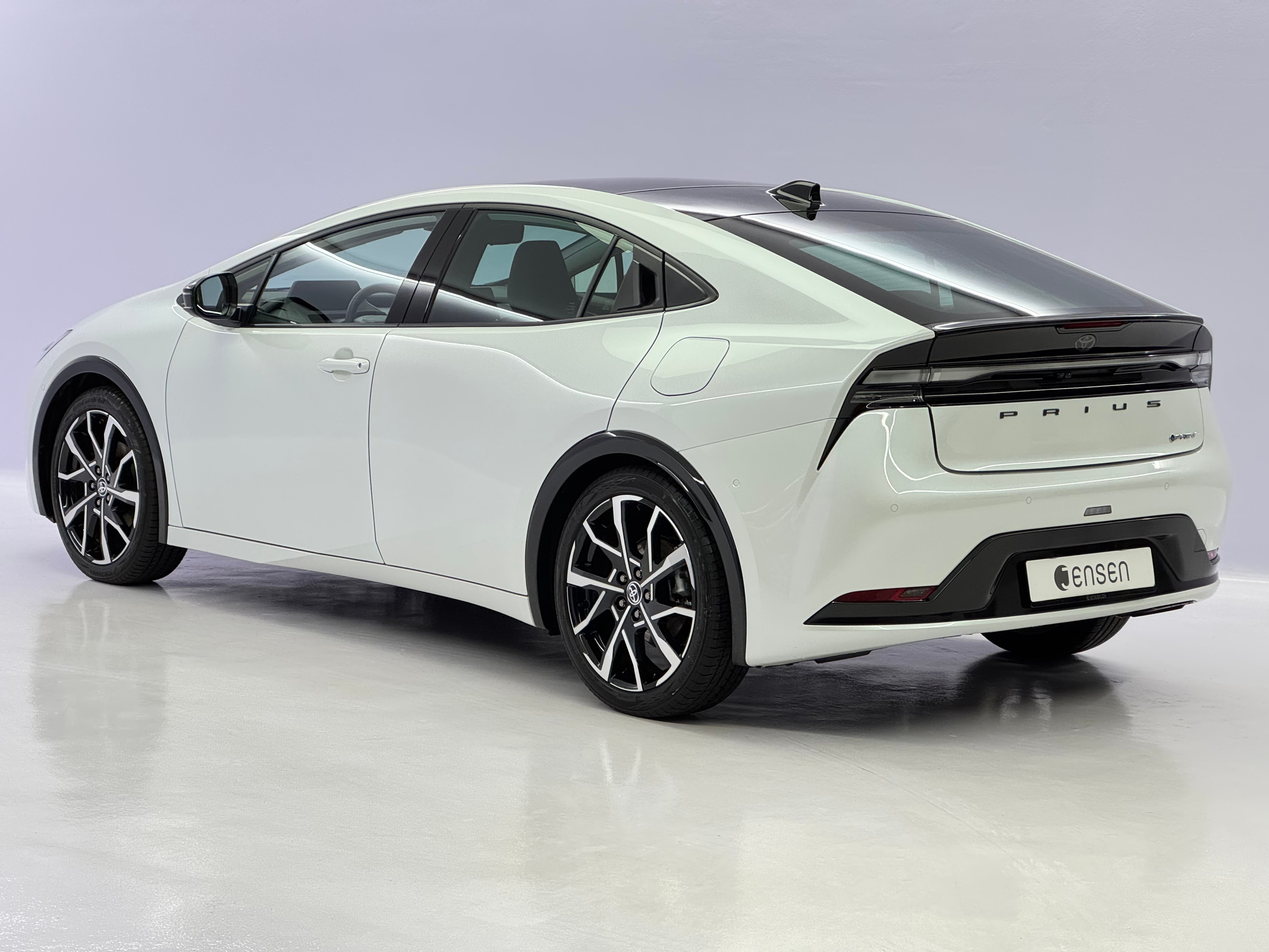 listing desktop thumbnail image 4