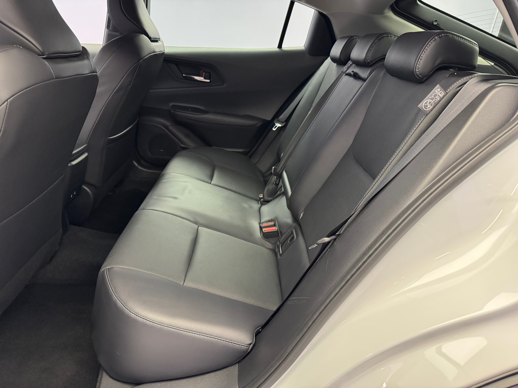 listing desktop thumbnail image 9