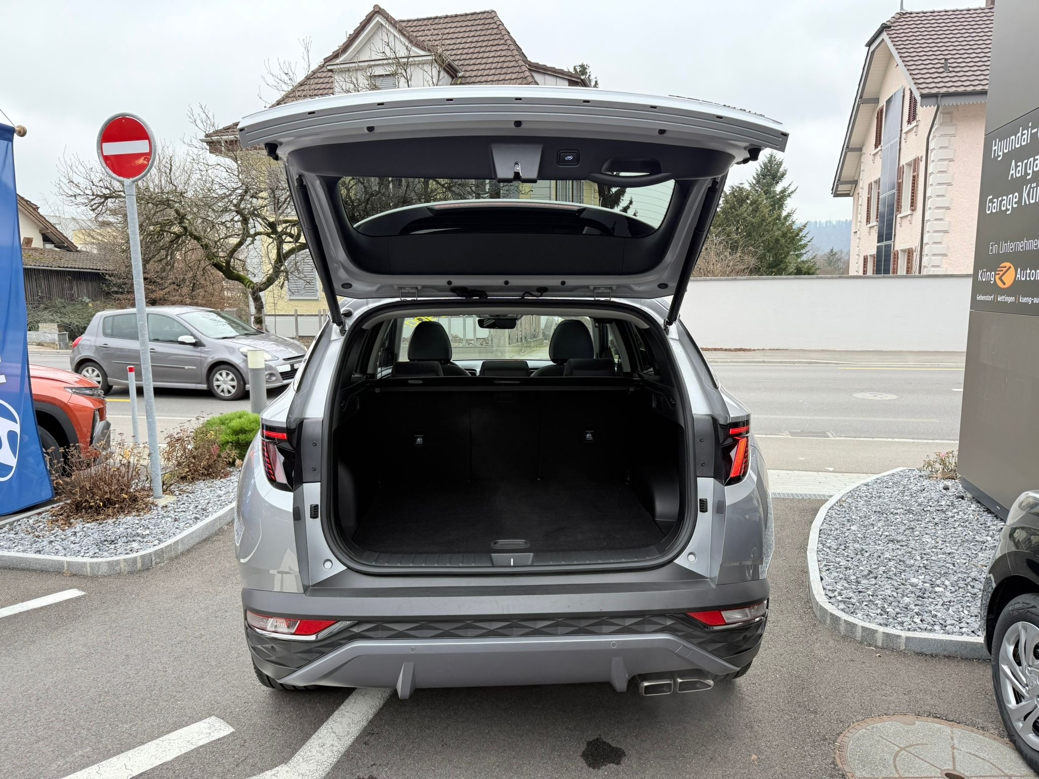 listing desktop thumbnail image 10